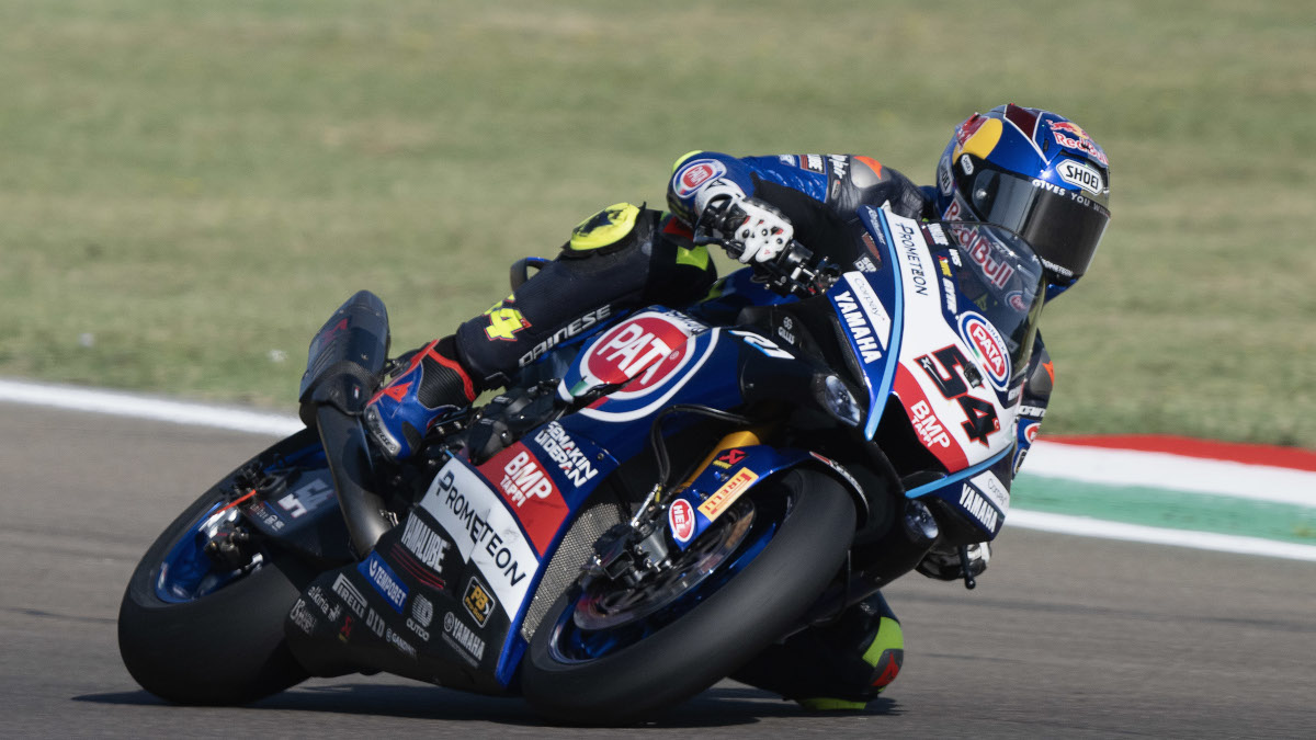 Razgatlioglu clinches pole in Czech Republic