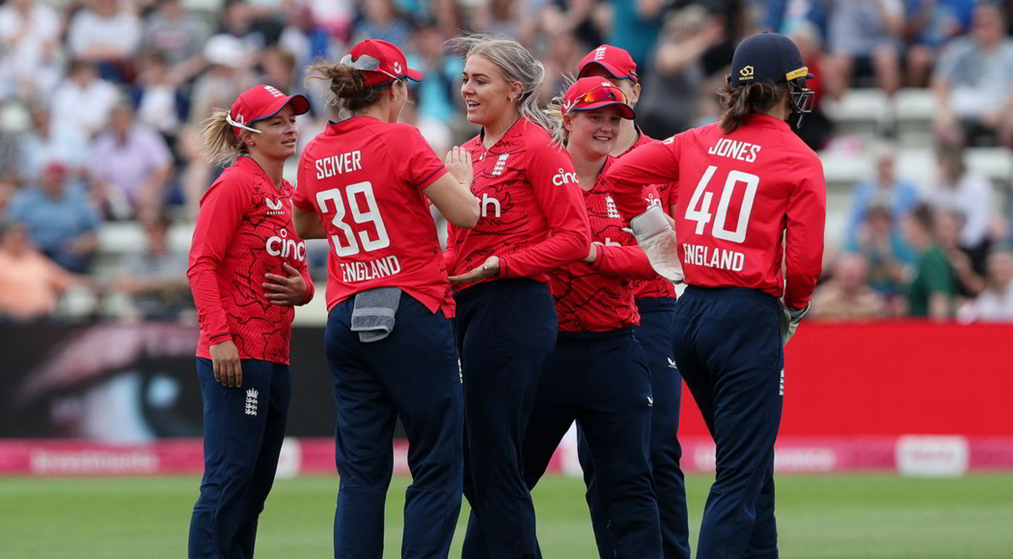 Bosch fifty in vain as England seal T20 series