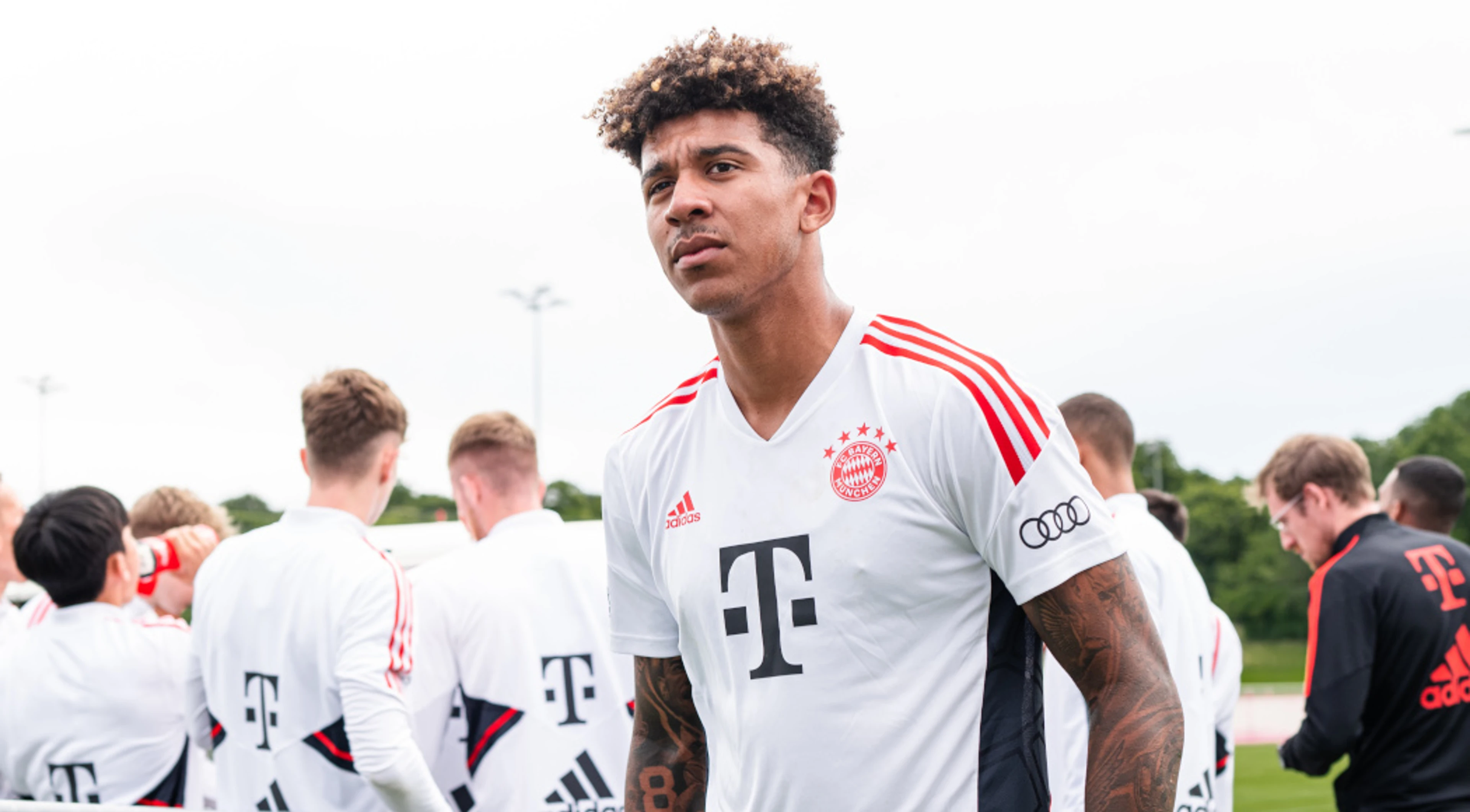 Palace sign Bayern Munich's Chris Richards