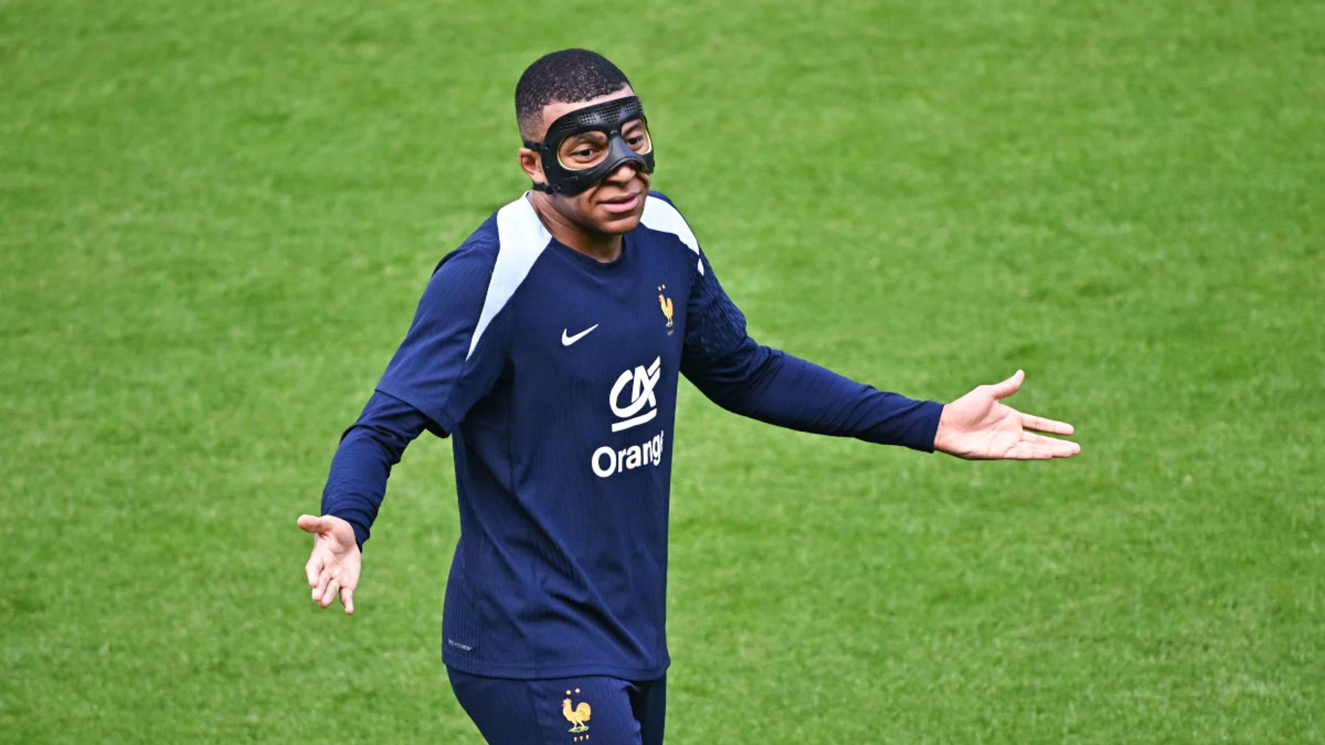 France's Mbappe says broken nose a target in Belgium last-16 game