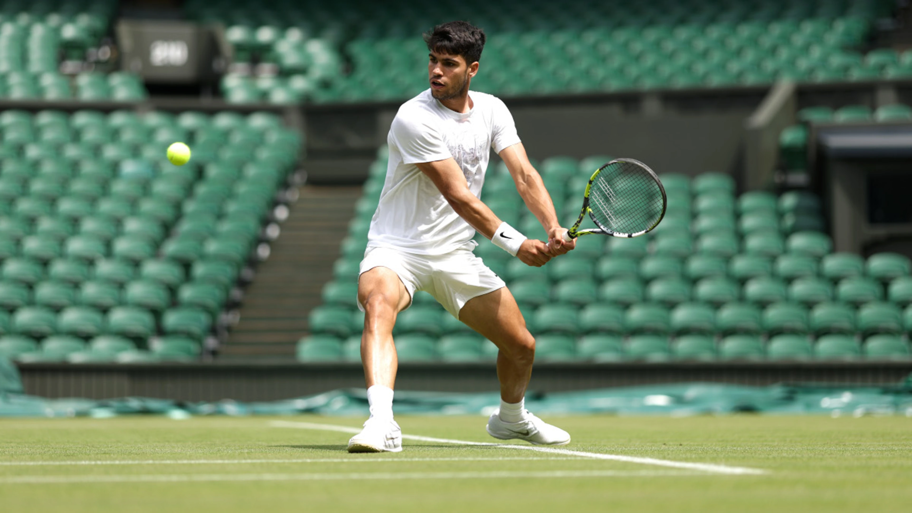 Young guns Alcaraz, Sinner ready to fire as Wimbledon prepares for new era