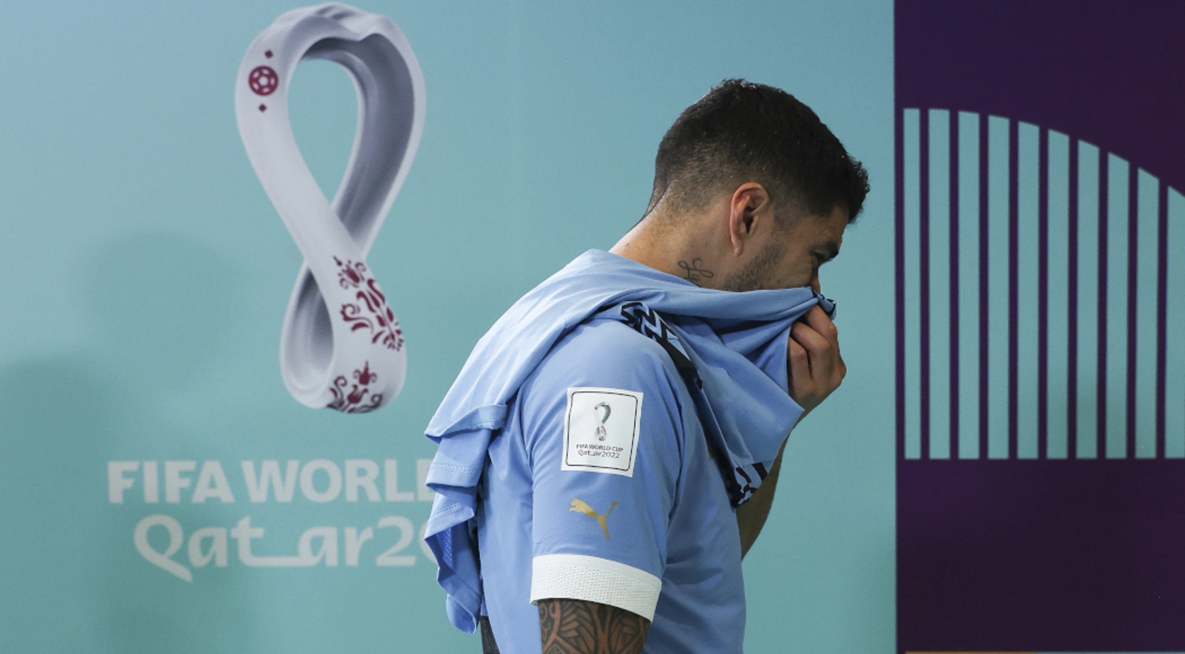 Suarez, Cavani make undignified exits from World Cup stage