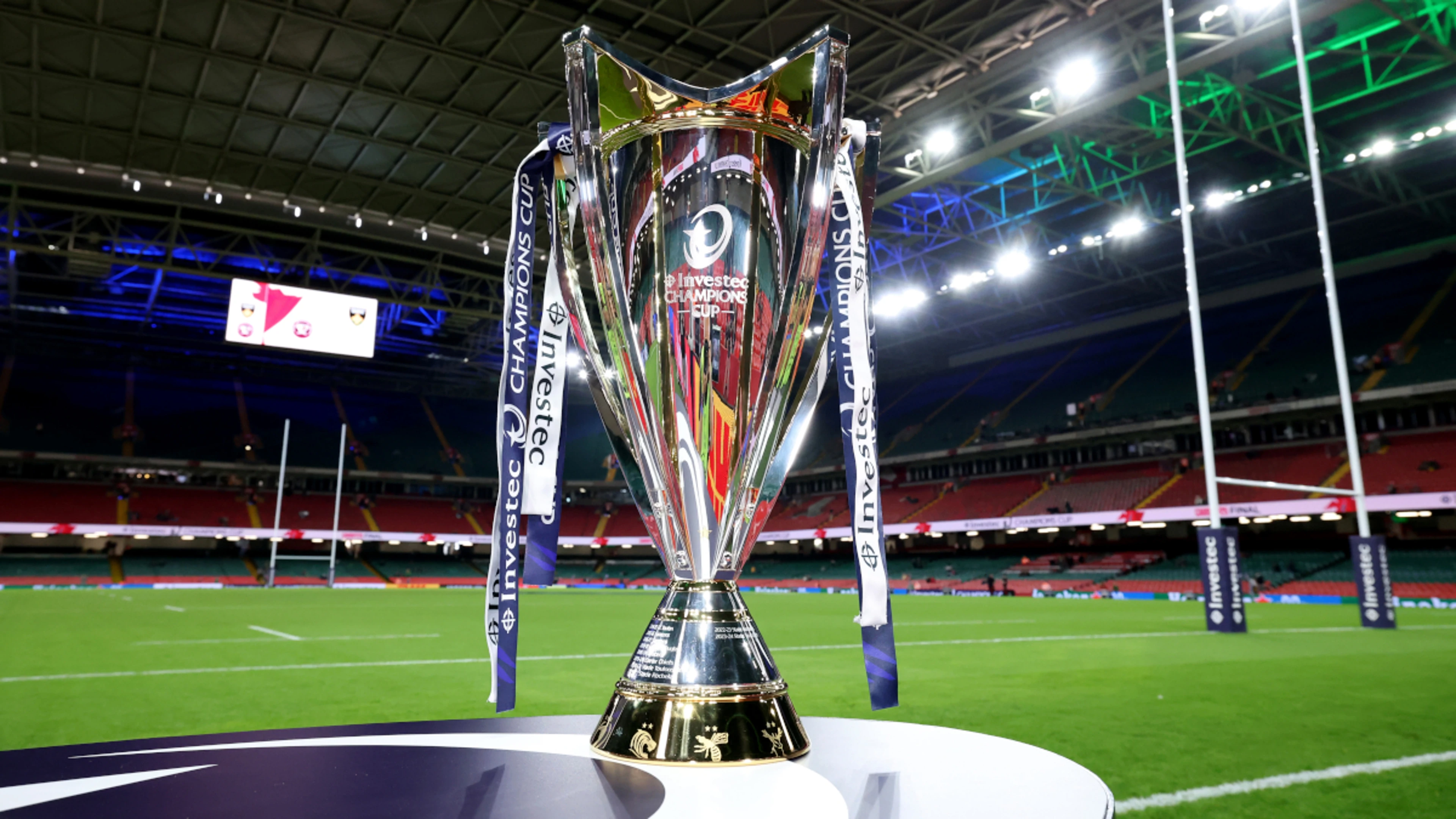 Saints demolish tame Bulls in eight-try blitz