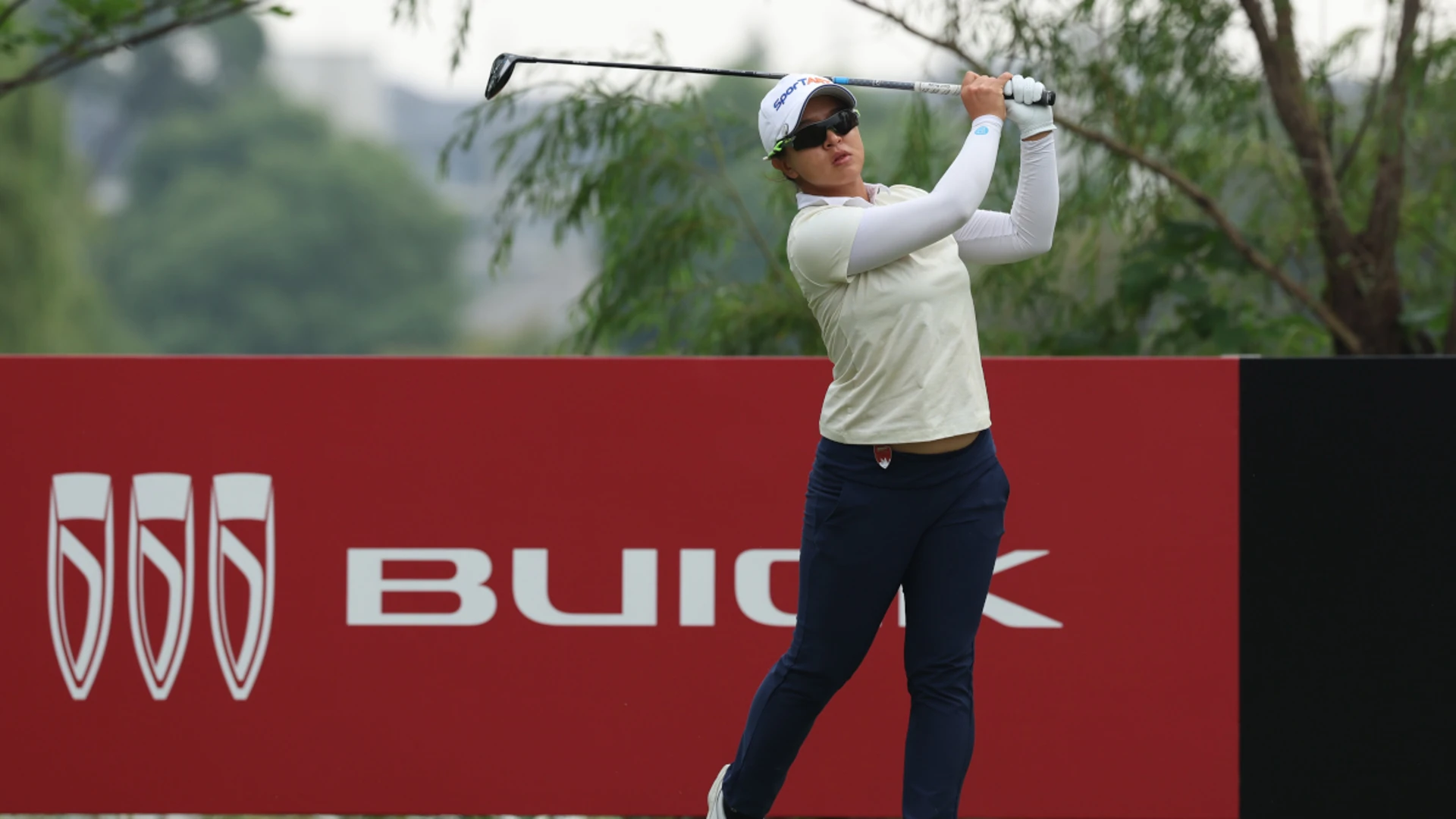 Fast start propels Sei Young Kim to early lead in Shanghai