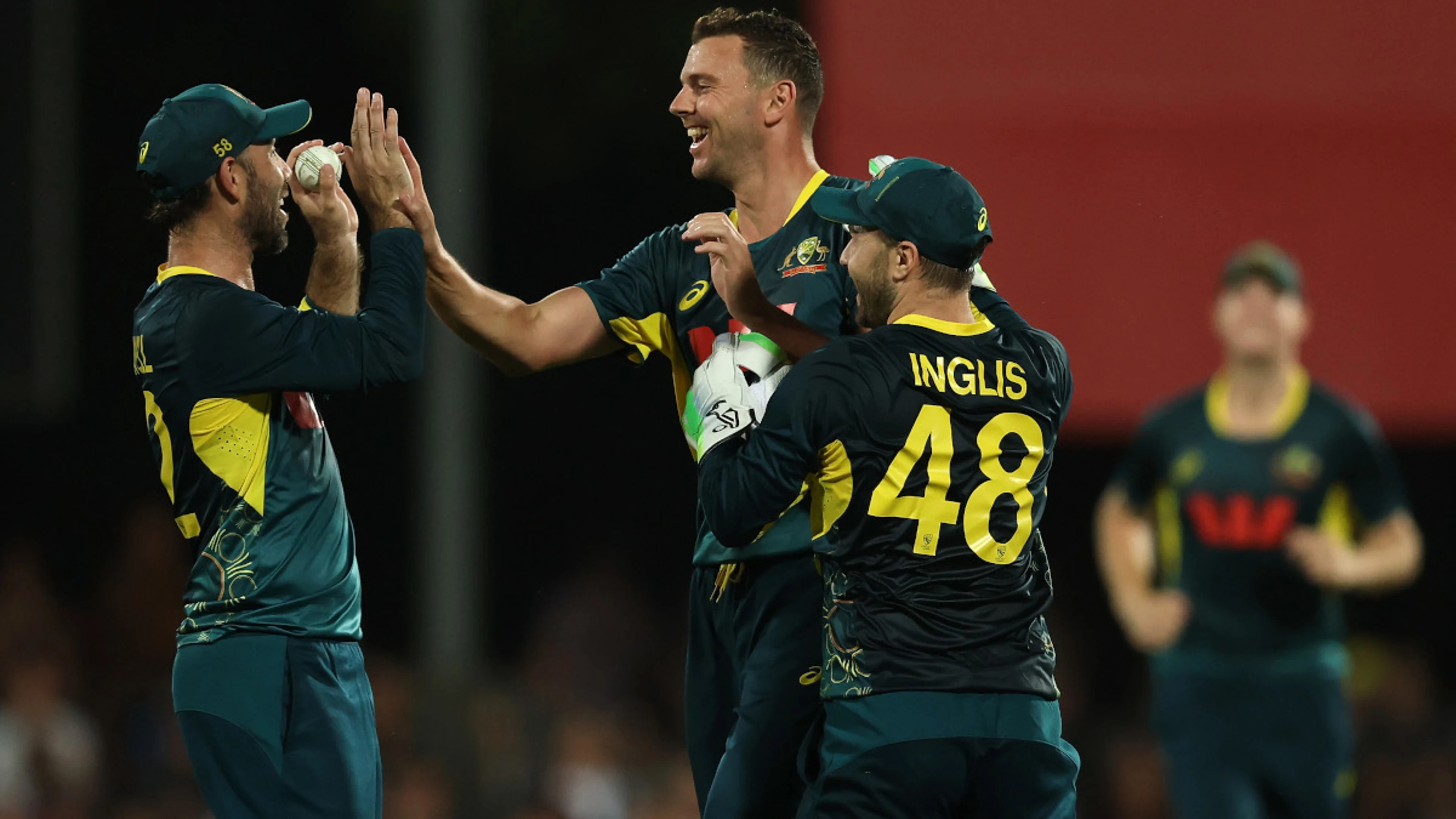 David trumps Rickelton as Australia beat SA by 17-runs