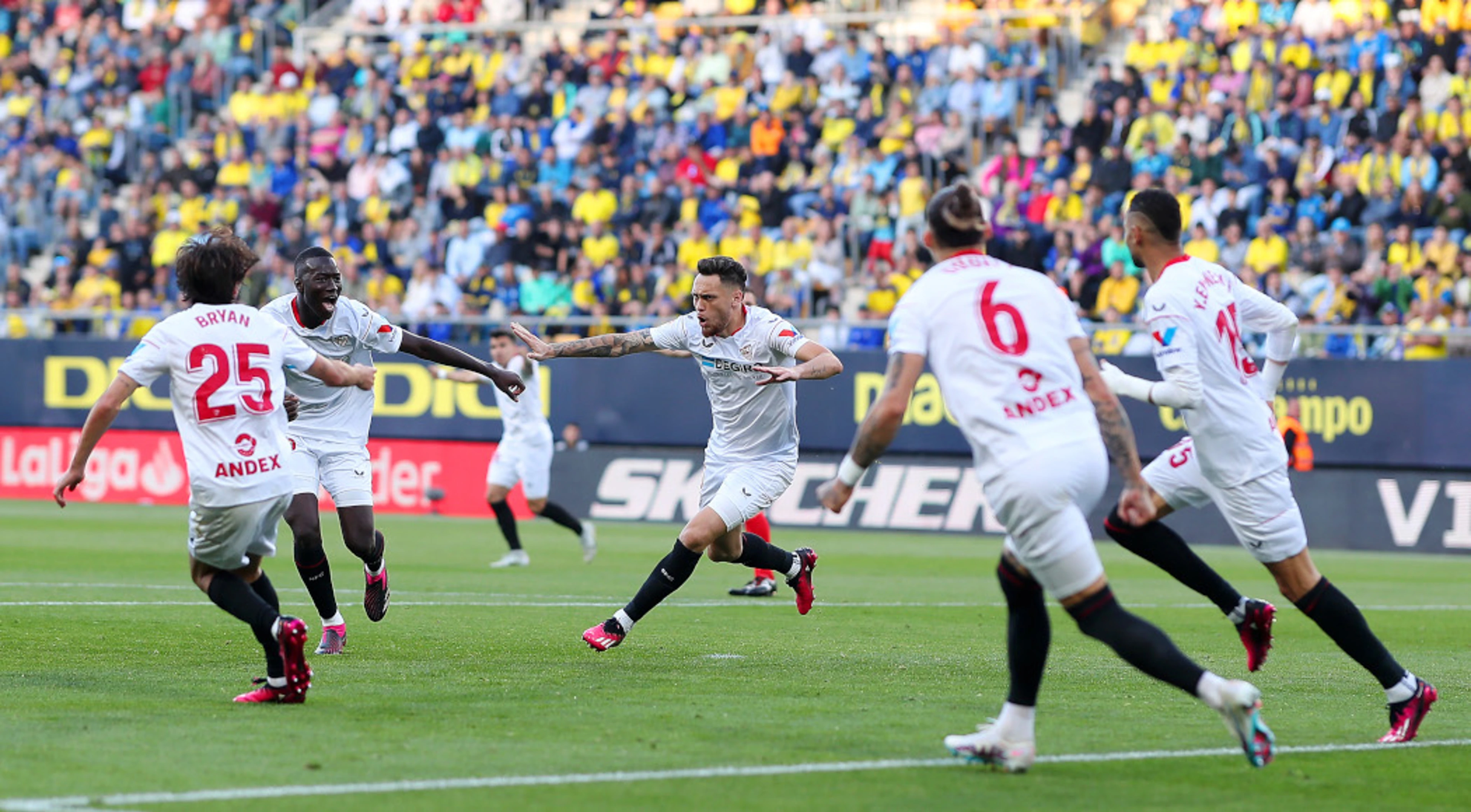 New Sevilla coach Mendilibar earns crucial win over Cadiz