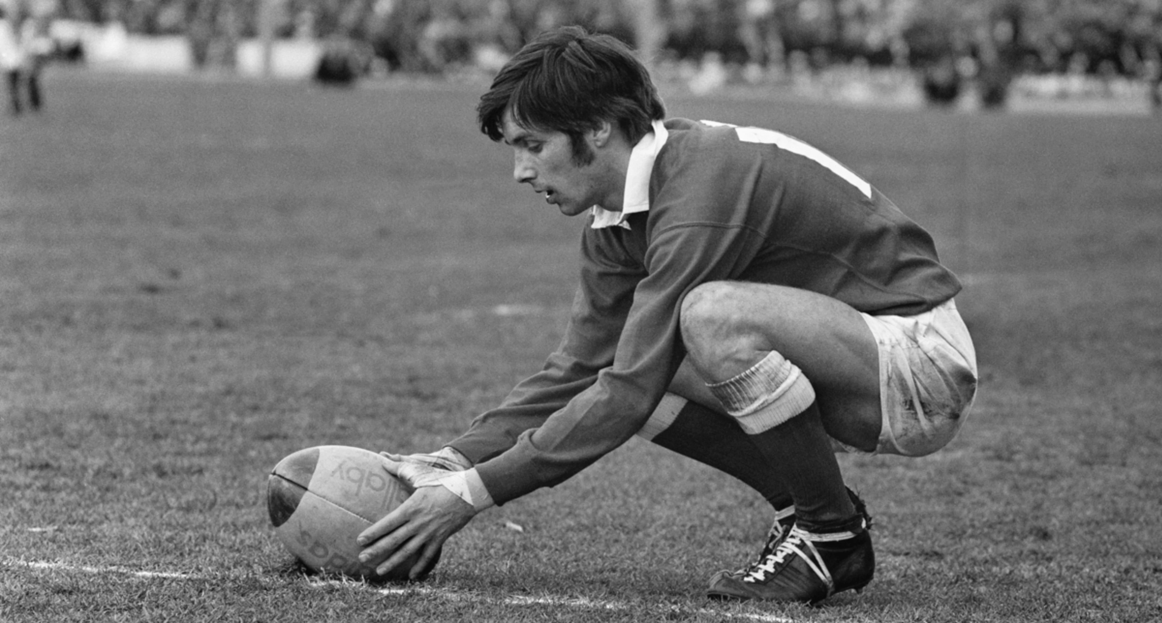 Barry John, 'The King' of Welsh rugby, dies at 79