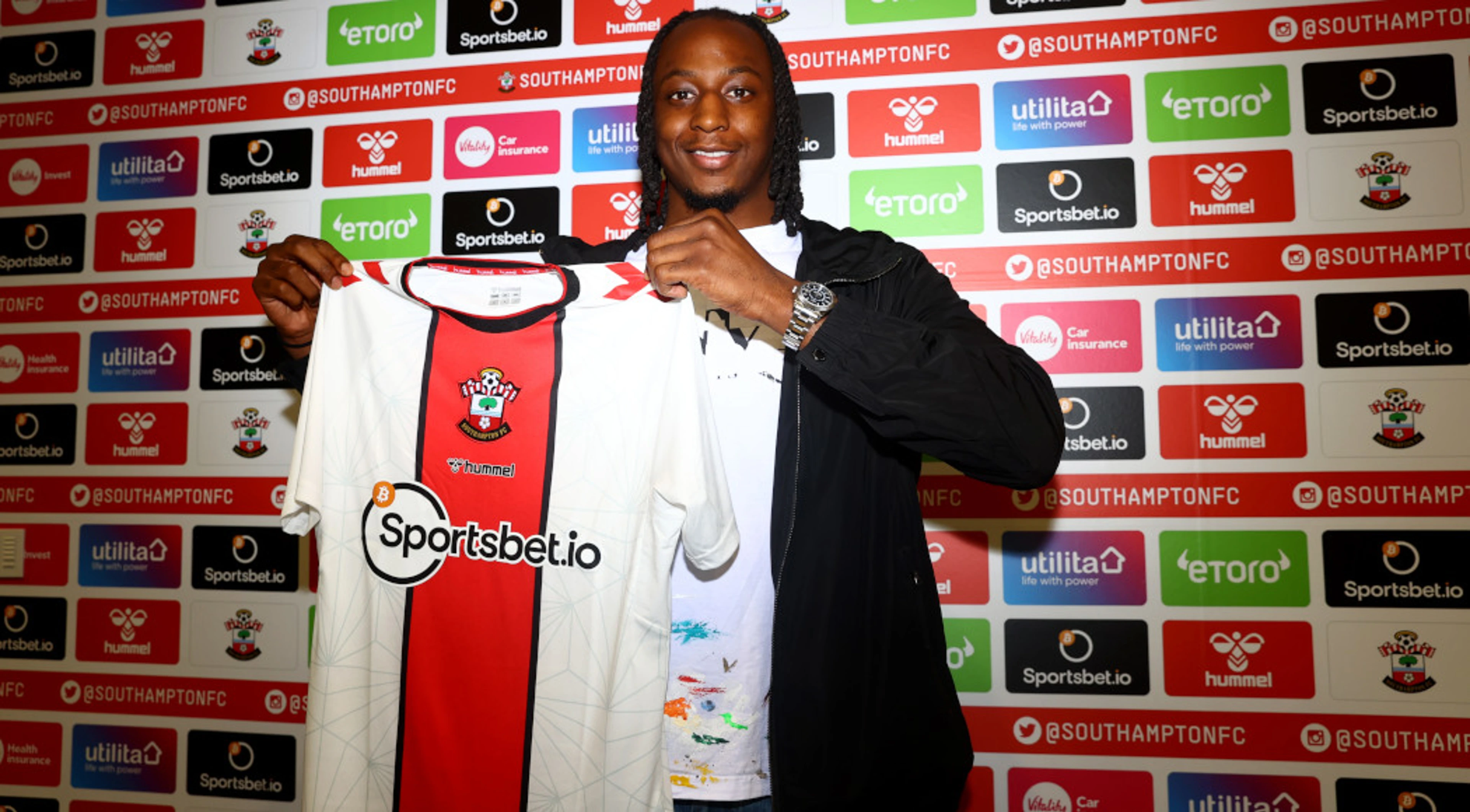 Southampton sign Nigeria midfielder Aribo