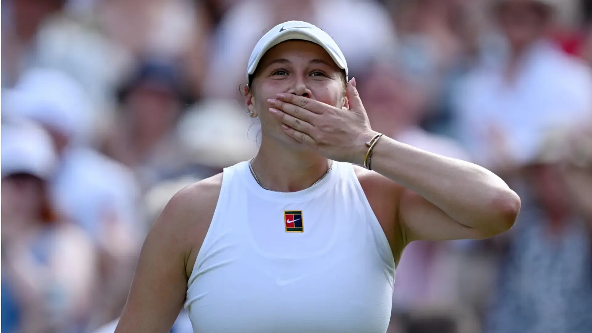 BIG UPSET: Anisimova stuns Sabalenka to reach Wimbledon final