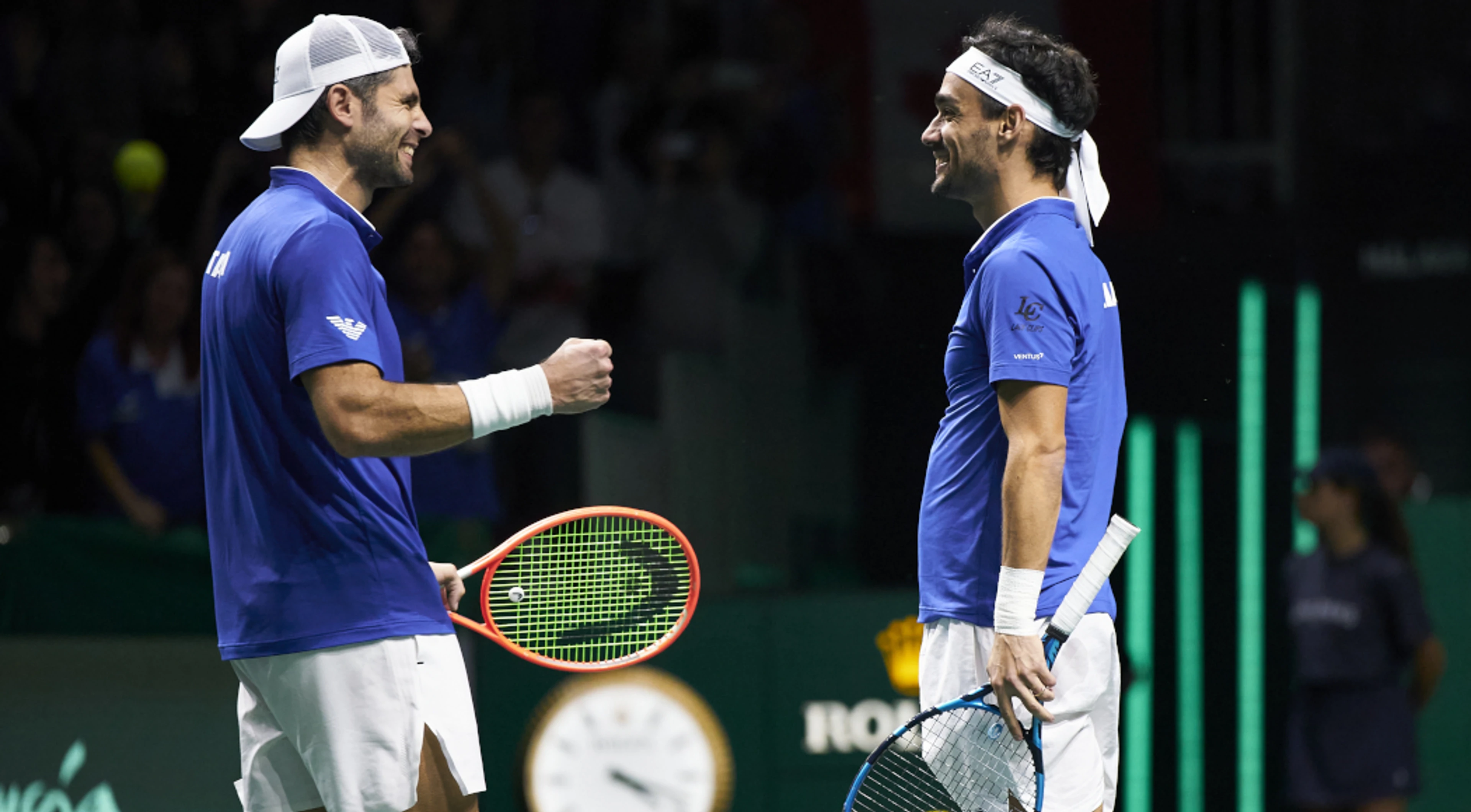 Italy stun United States to reach Davis Cup semifinals