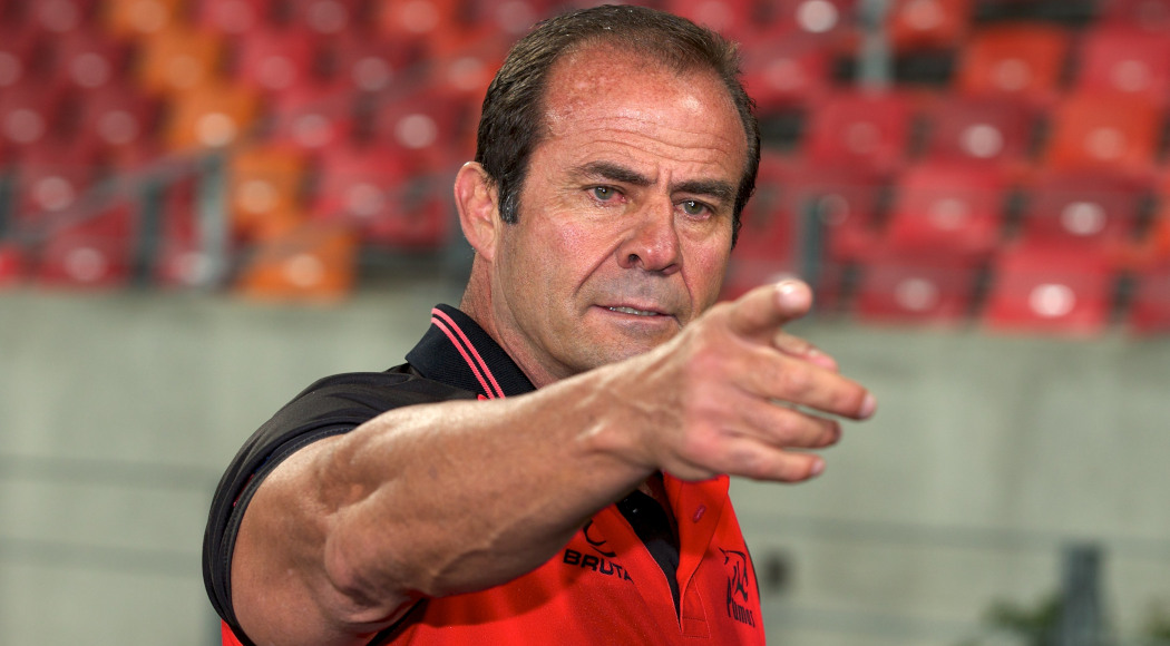 Battle of the coaches: A rising star against an old warhorse