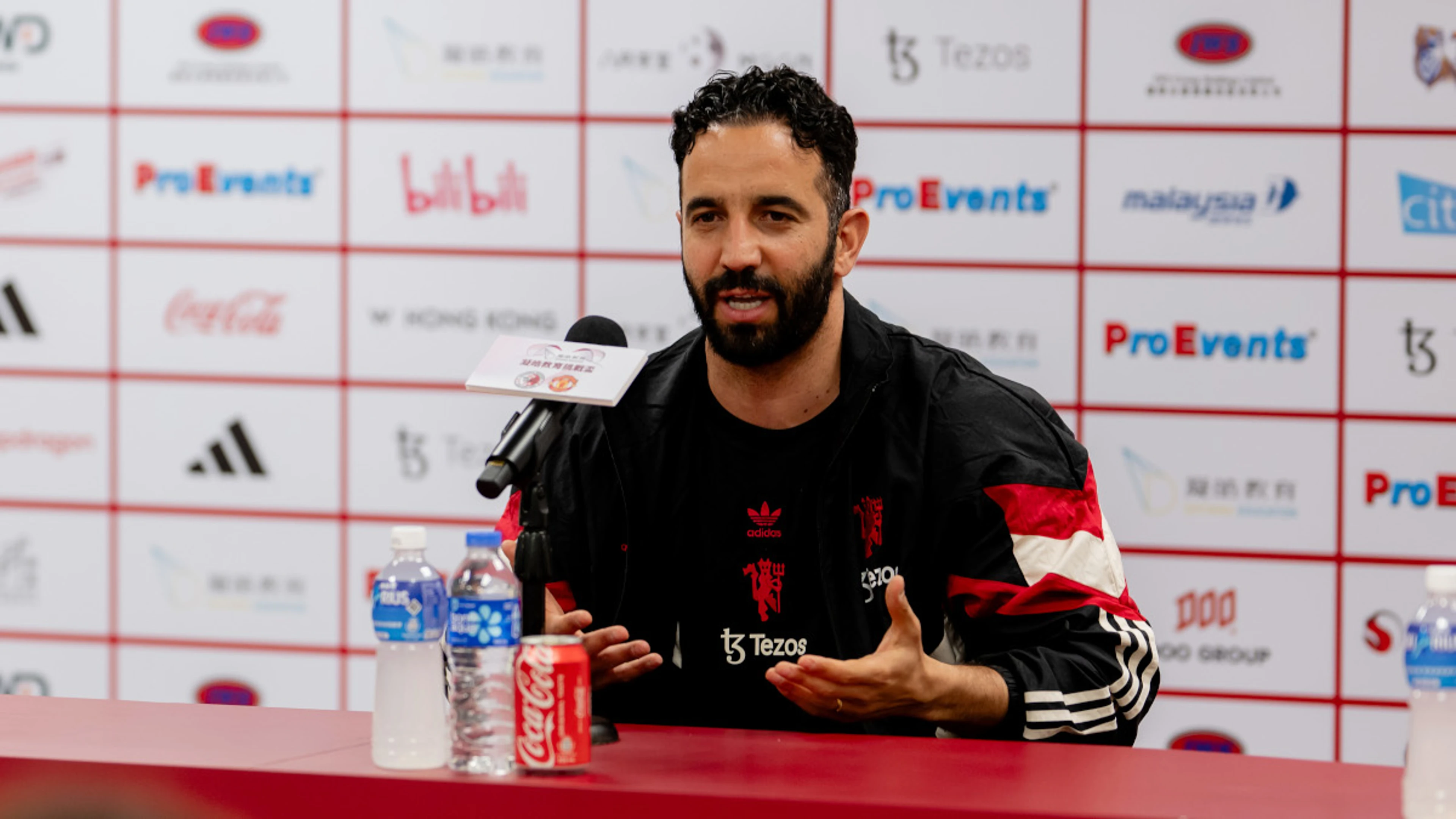 Amorim says it is tough to face team's angry fans around the world