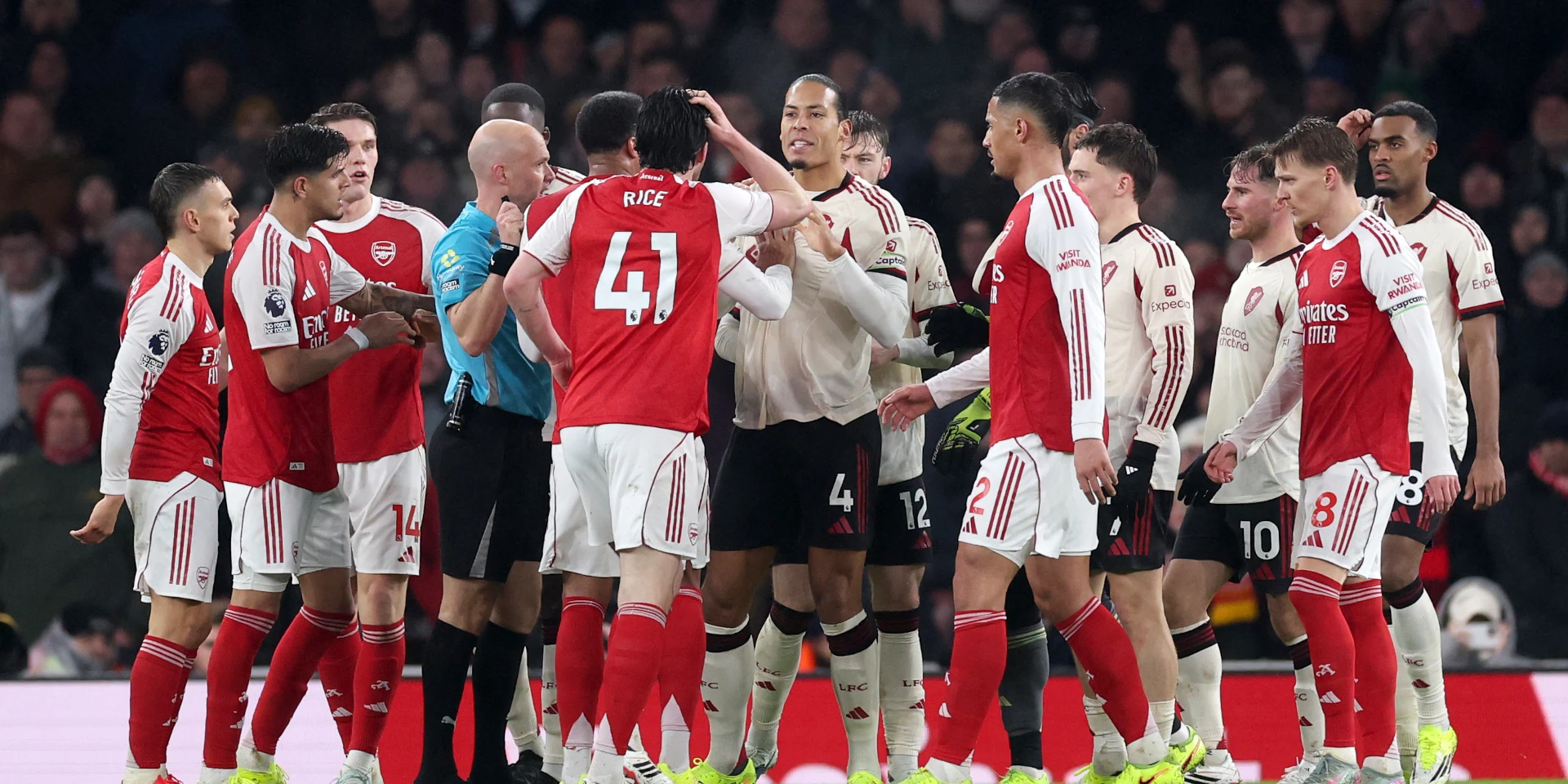 Arsenal miss chance to stretch lead in Liverpool stalemate