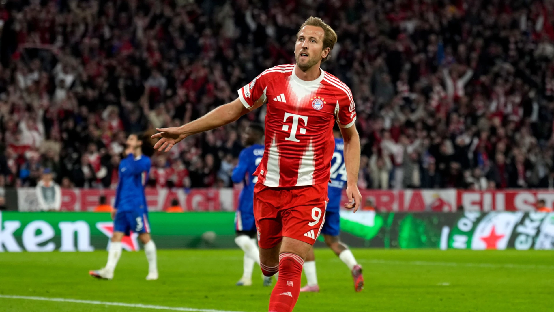 Kane doubles up as Bayern sink Chelsea in Champions League