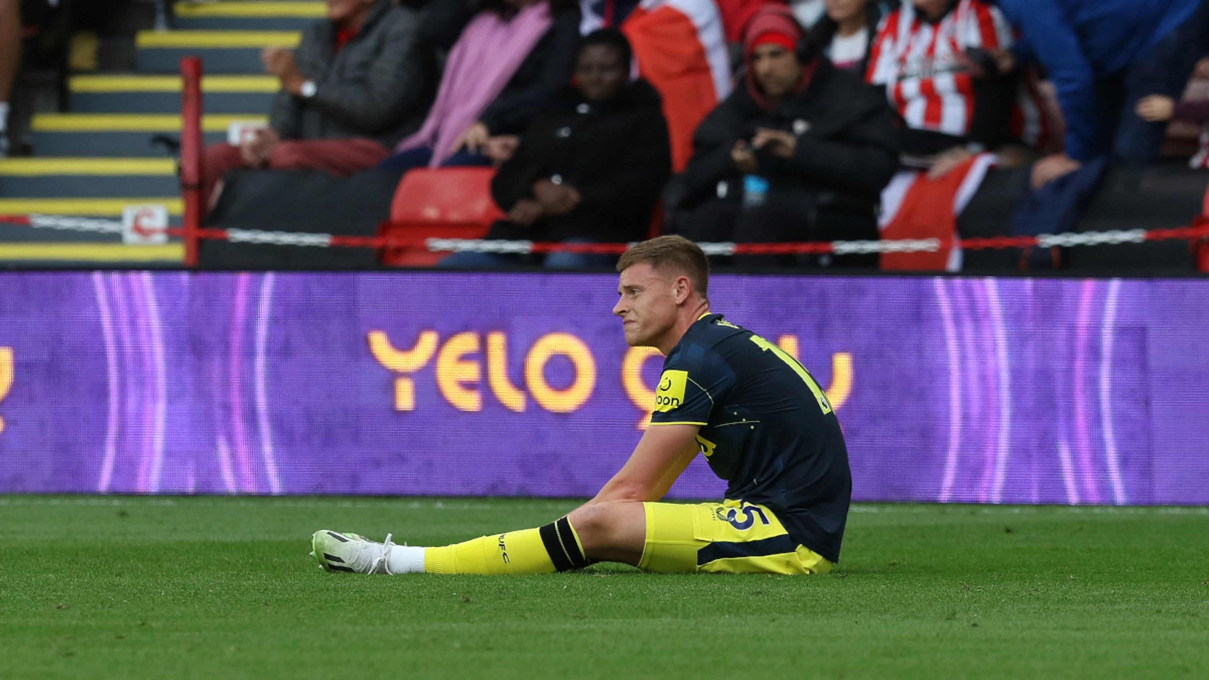 Injured Barnes sidelined for three months - Newcastle boss Howe