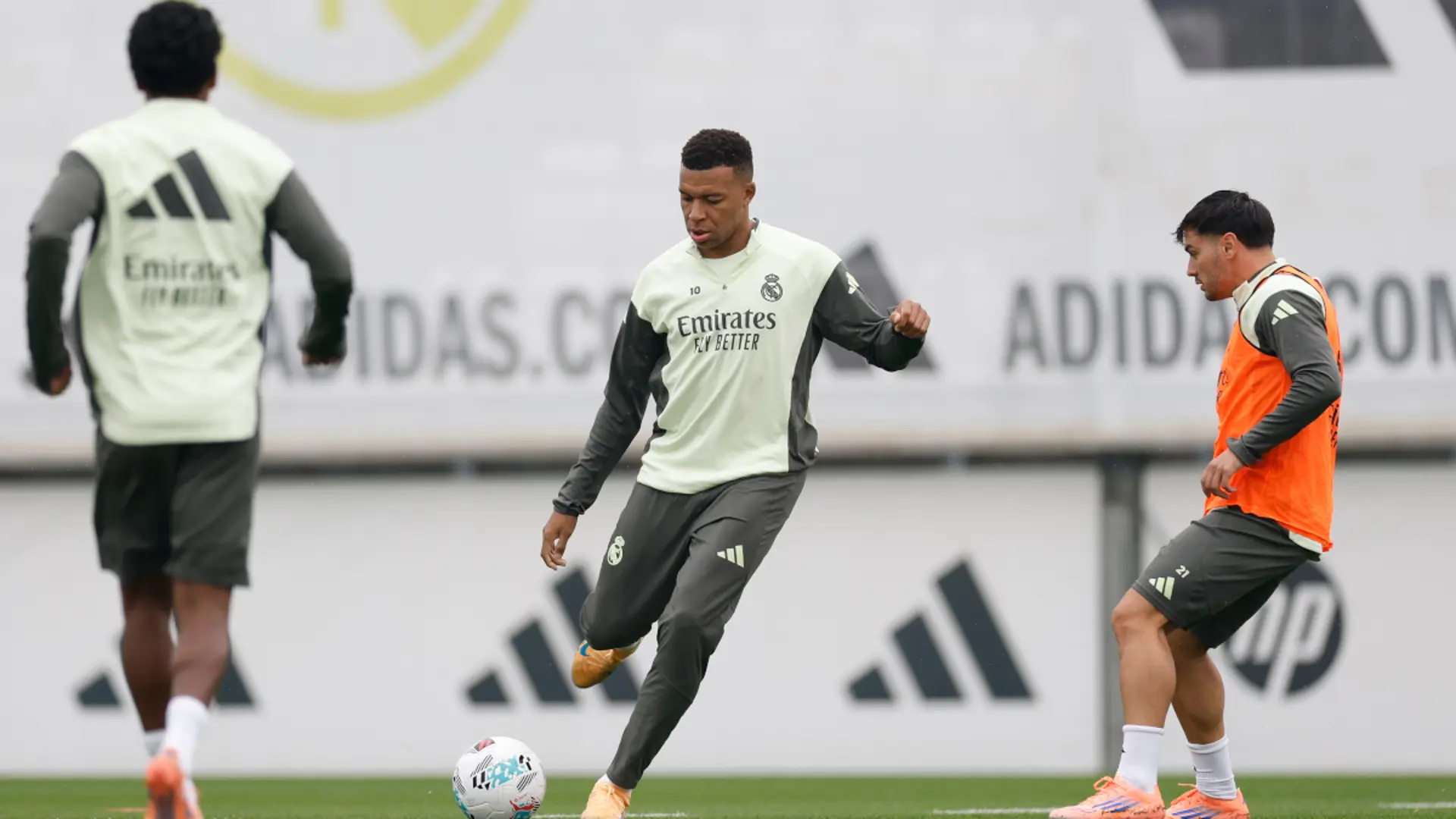 Real Madrid and Barcelona aim to shake off Clasico consequences