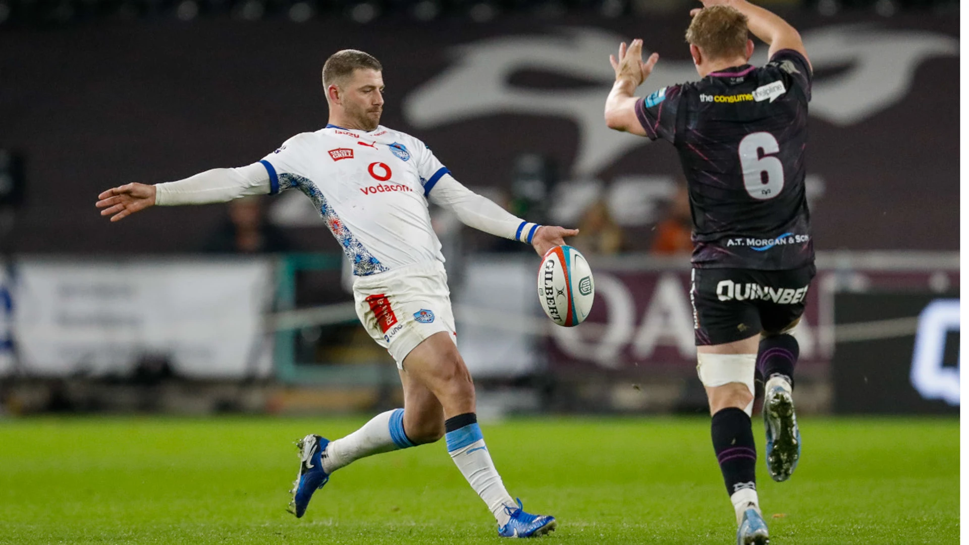 Le Roux's form a tonic for Bulls, and food for thought for Rassie