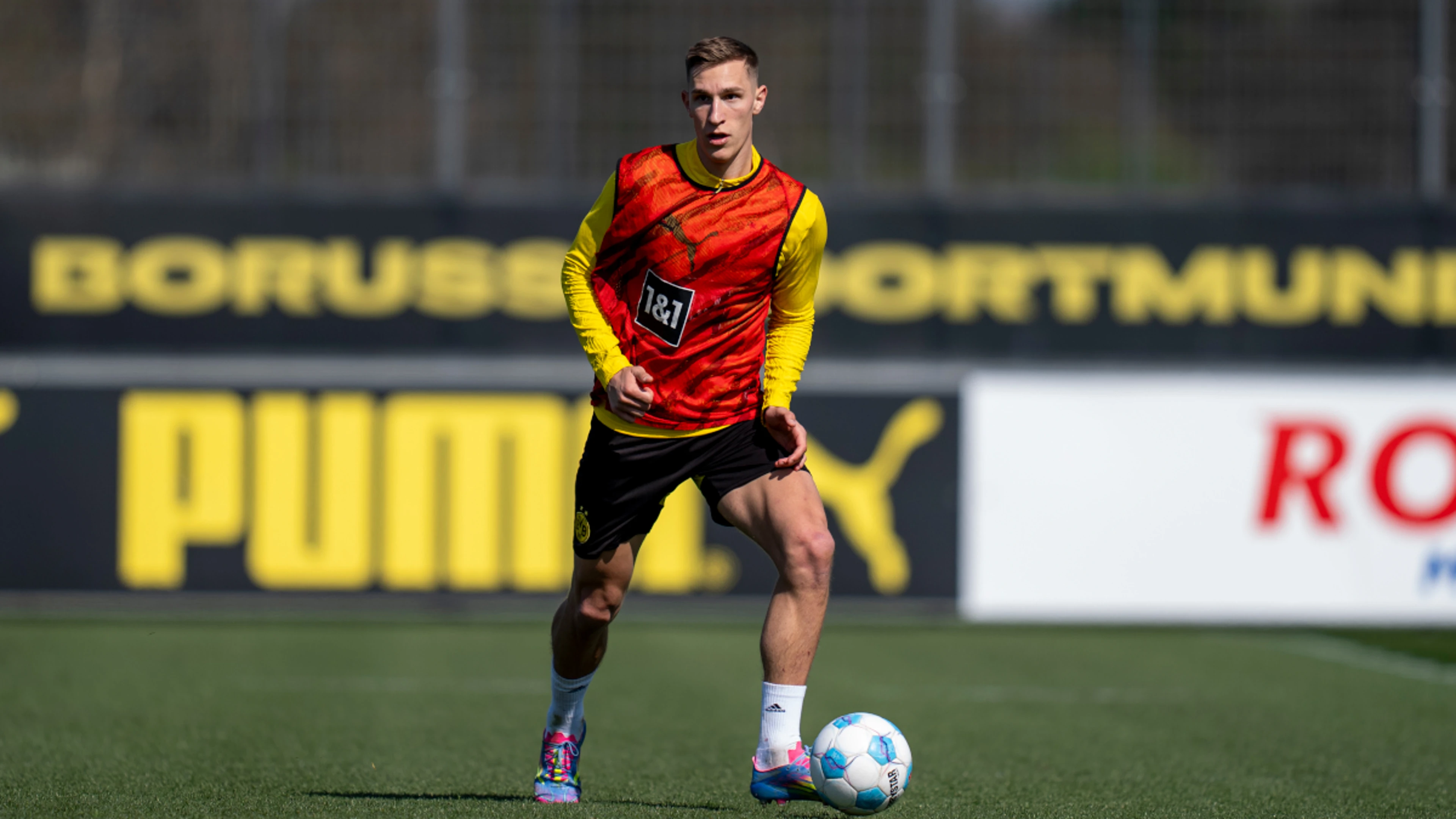 Dortmund defender Schlotterbeck ruled out for season with injury