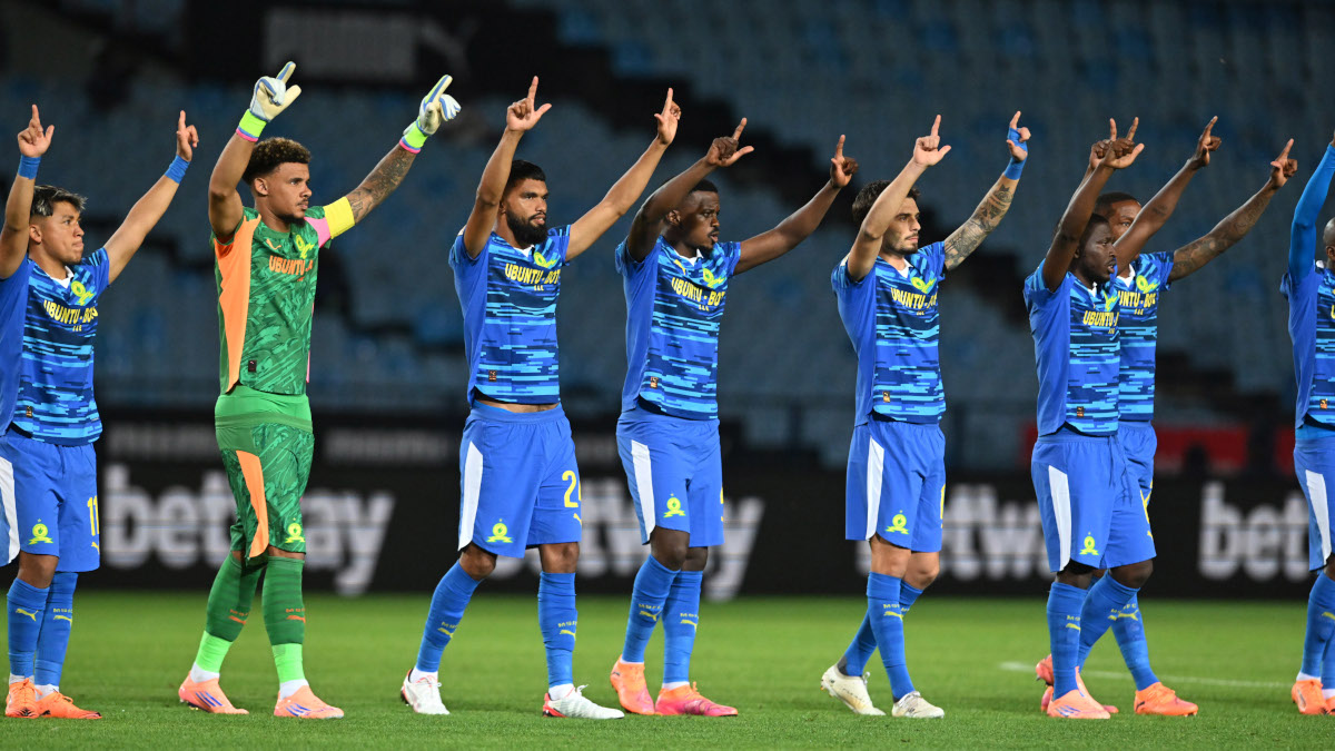 Sundowns lead Pirates and Chiefs by three points