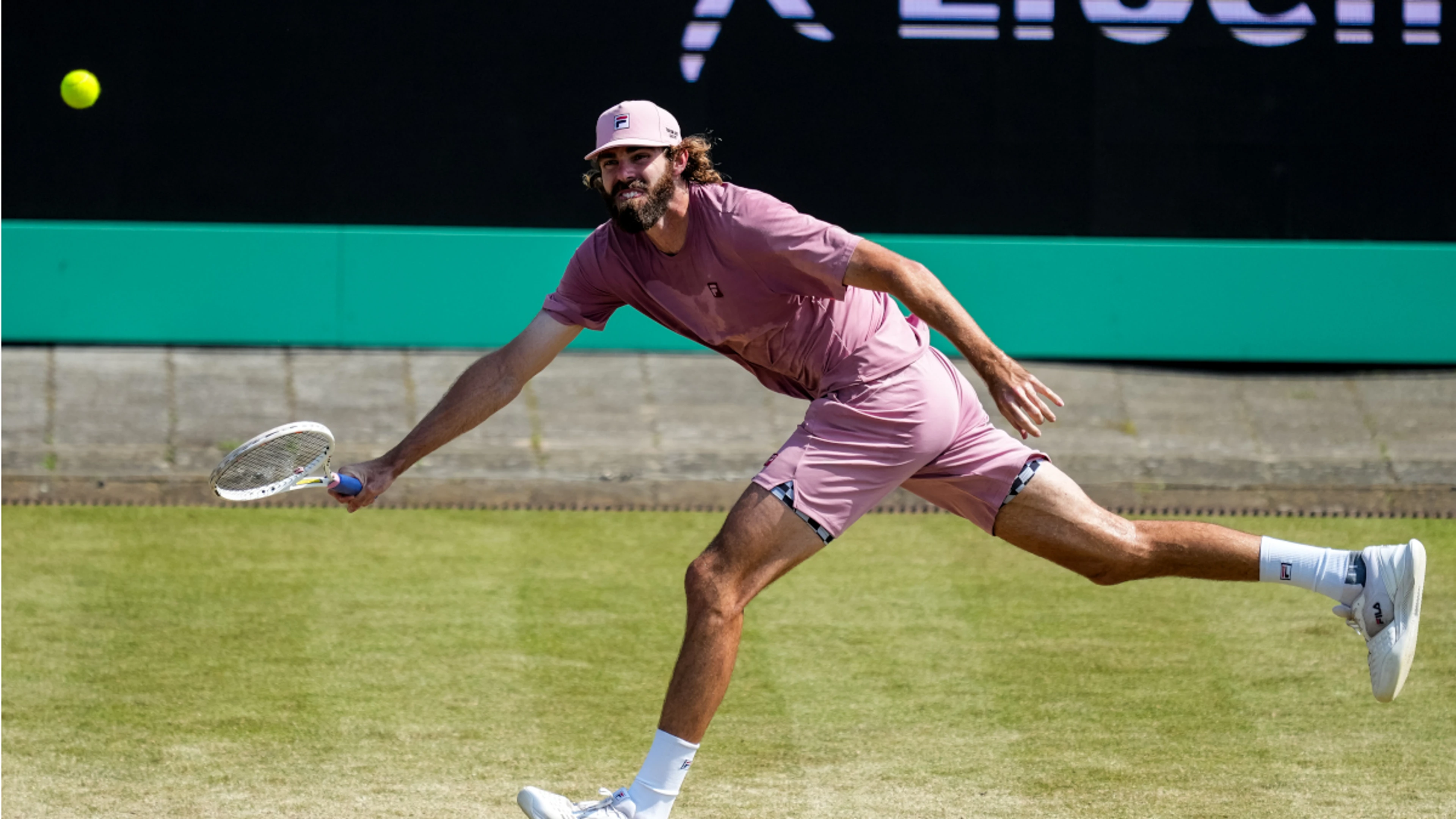 Opelka upsets Medvedev to reach semis in Den Bosch