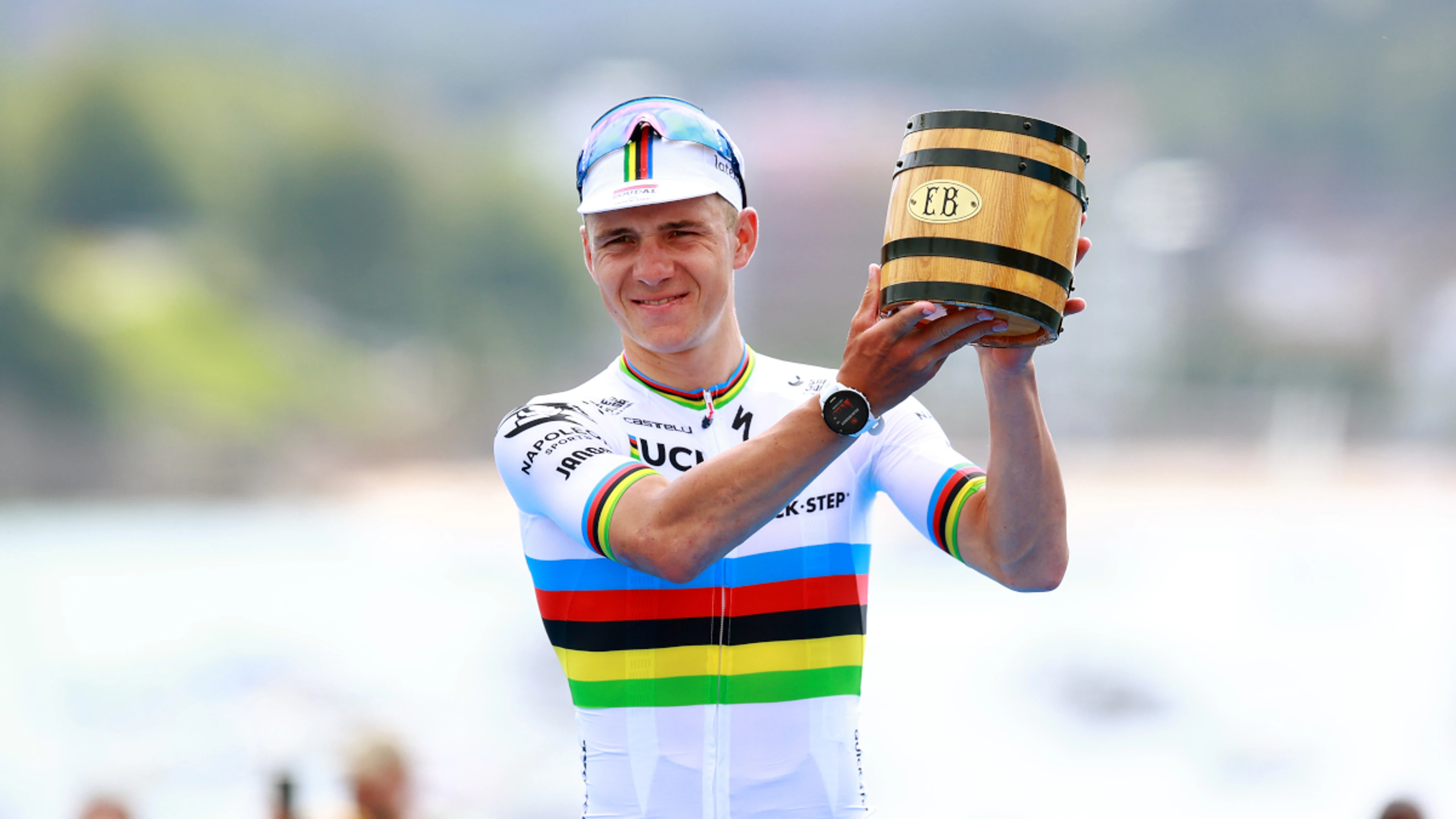 Evenepoel shows world championship form to retain San Sebastian title