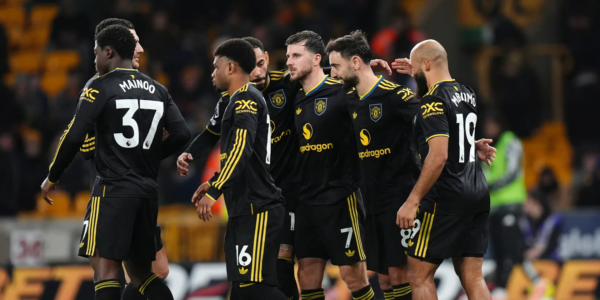 Man Utd back on track after Wolves rout