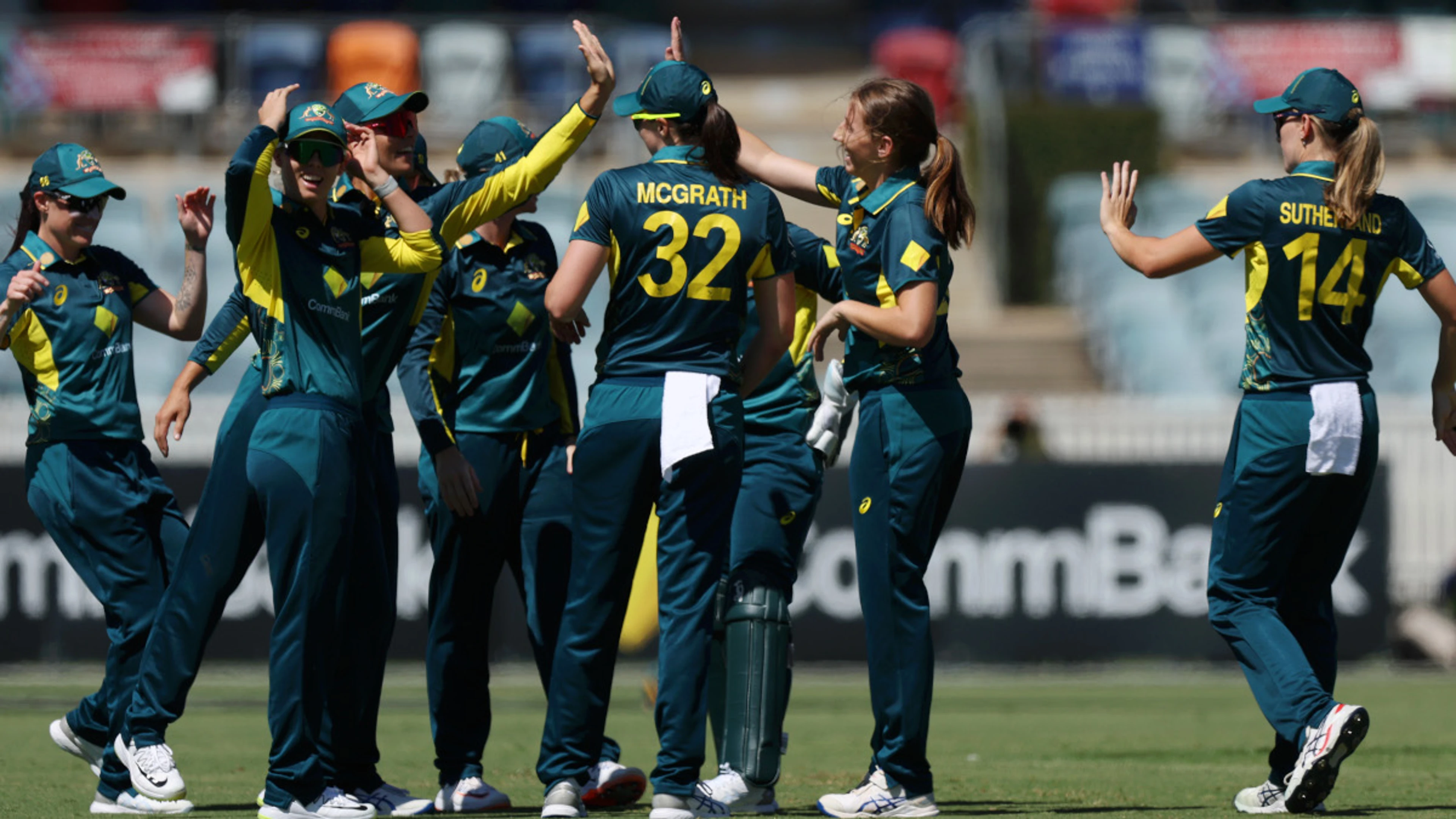South Africa fall short against Australia in first T20I