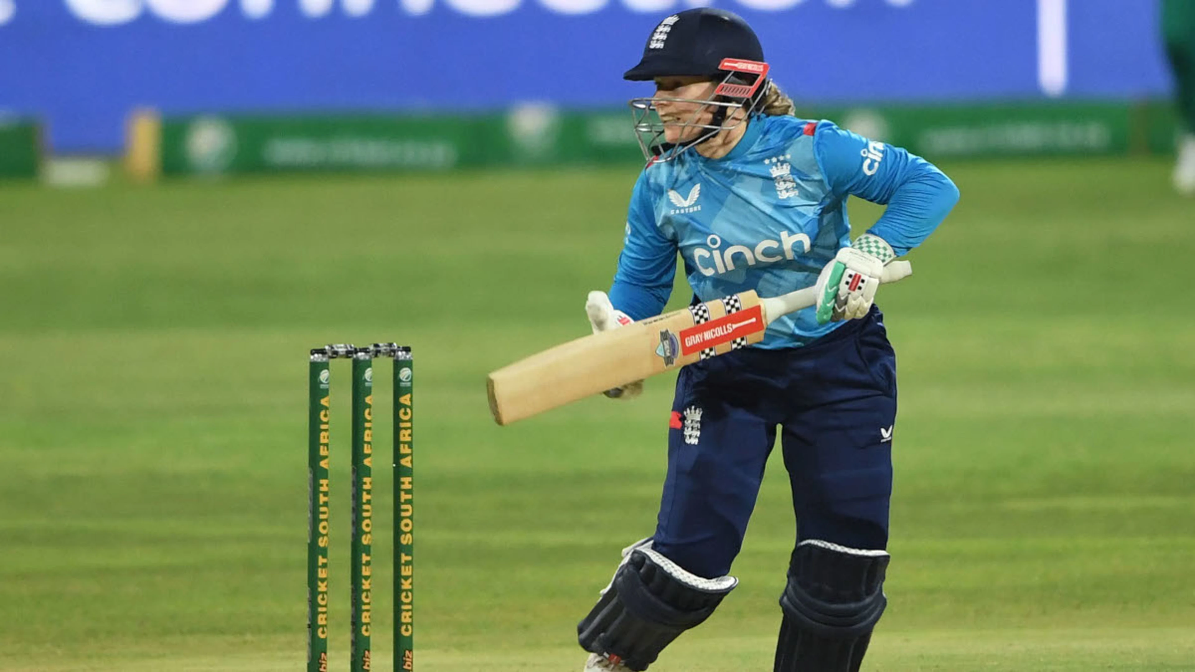 Beaumont upstages Kapp to lead England to ODI series win over Proteas