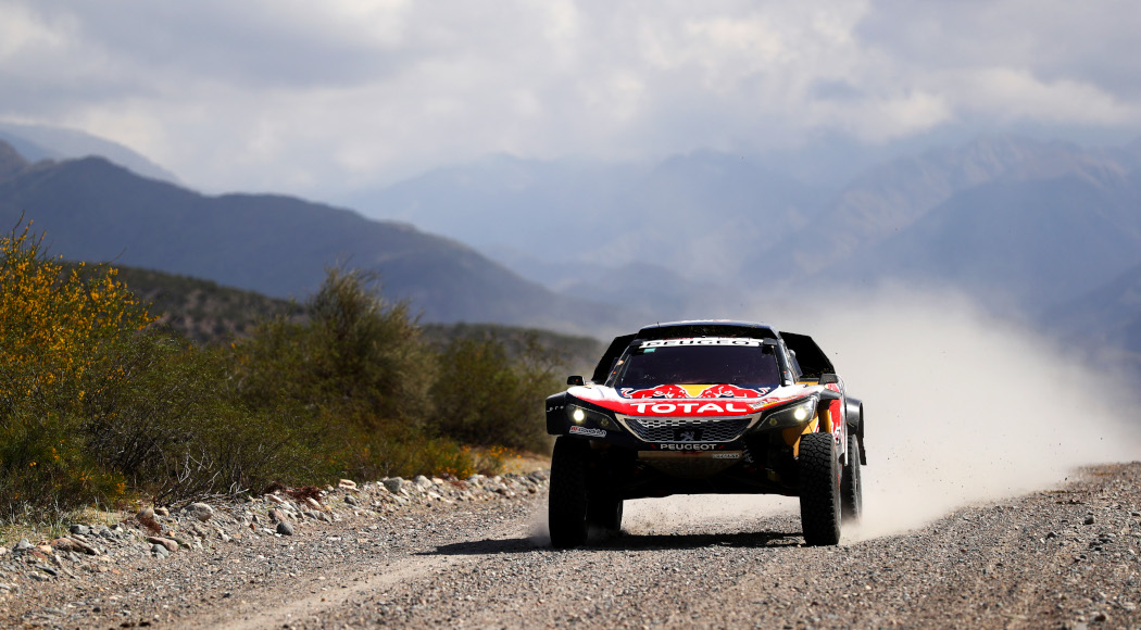 Sainz wins Dakar first stage, bike champion Sunderland crashes out