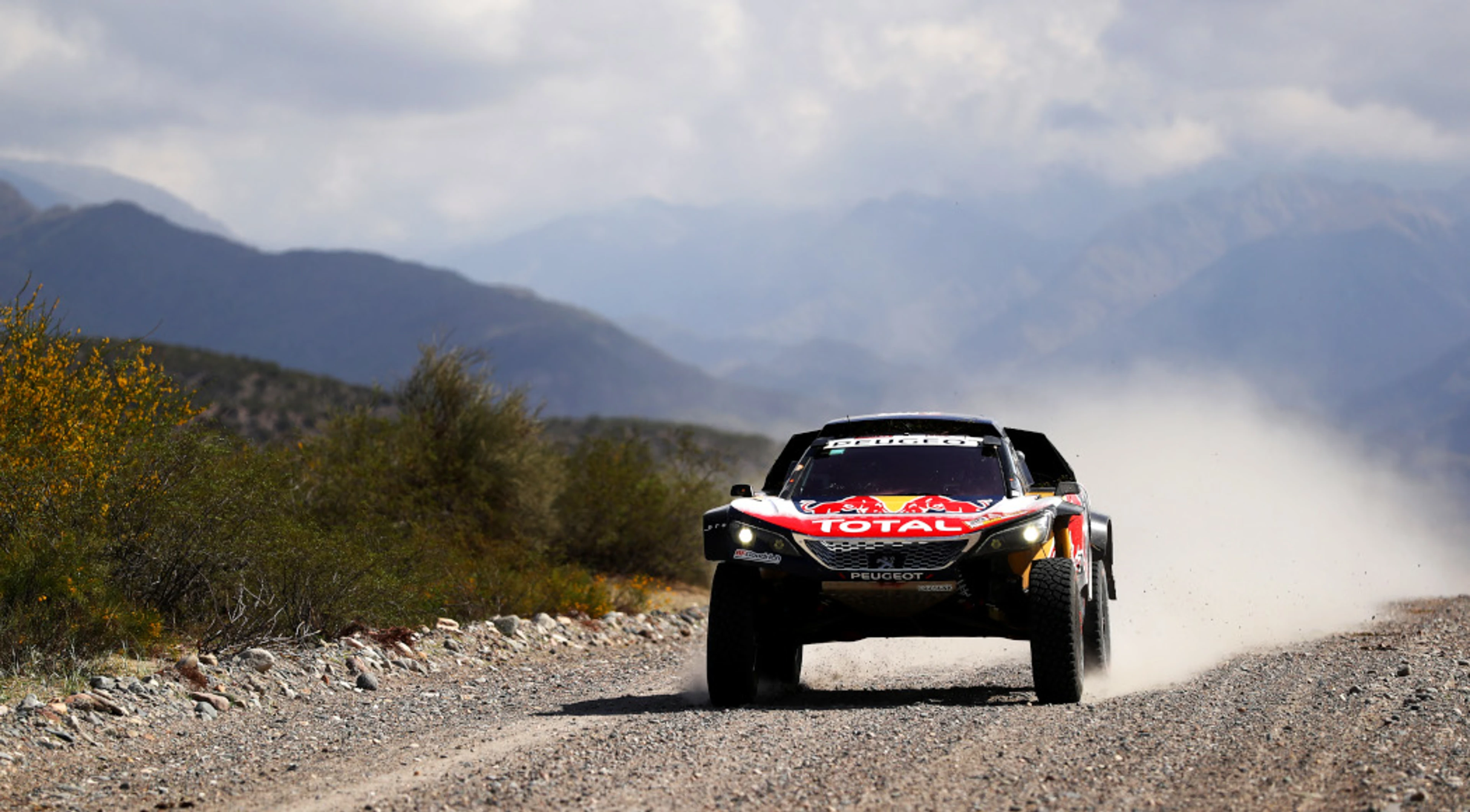 Sainz wins Dakar first stage, bike champion Sunderland crashes out