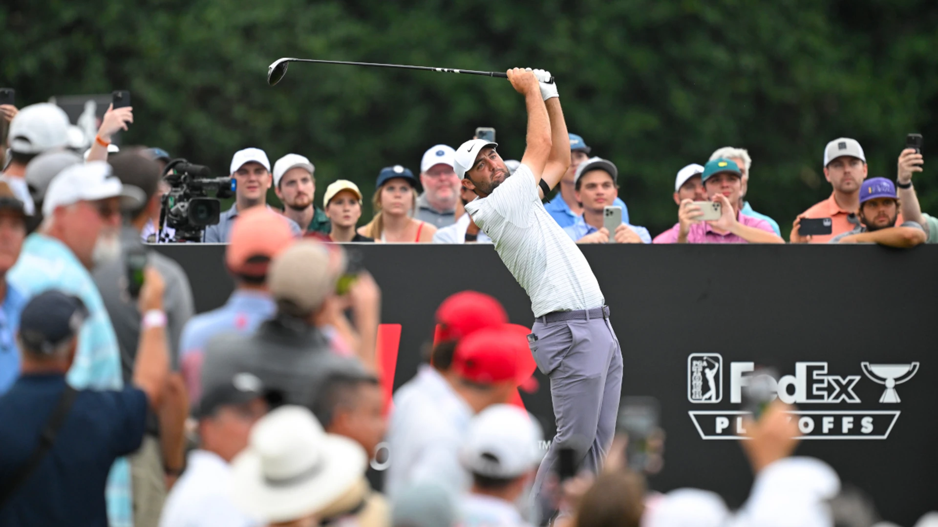 Scheffler takes five shot lead into final round of Tour Championship