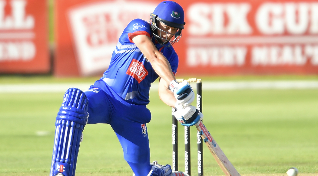 Brave Eddie Moore takes WP over the line at Newlands