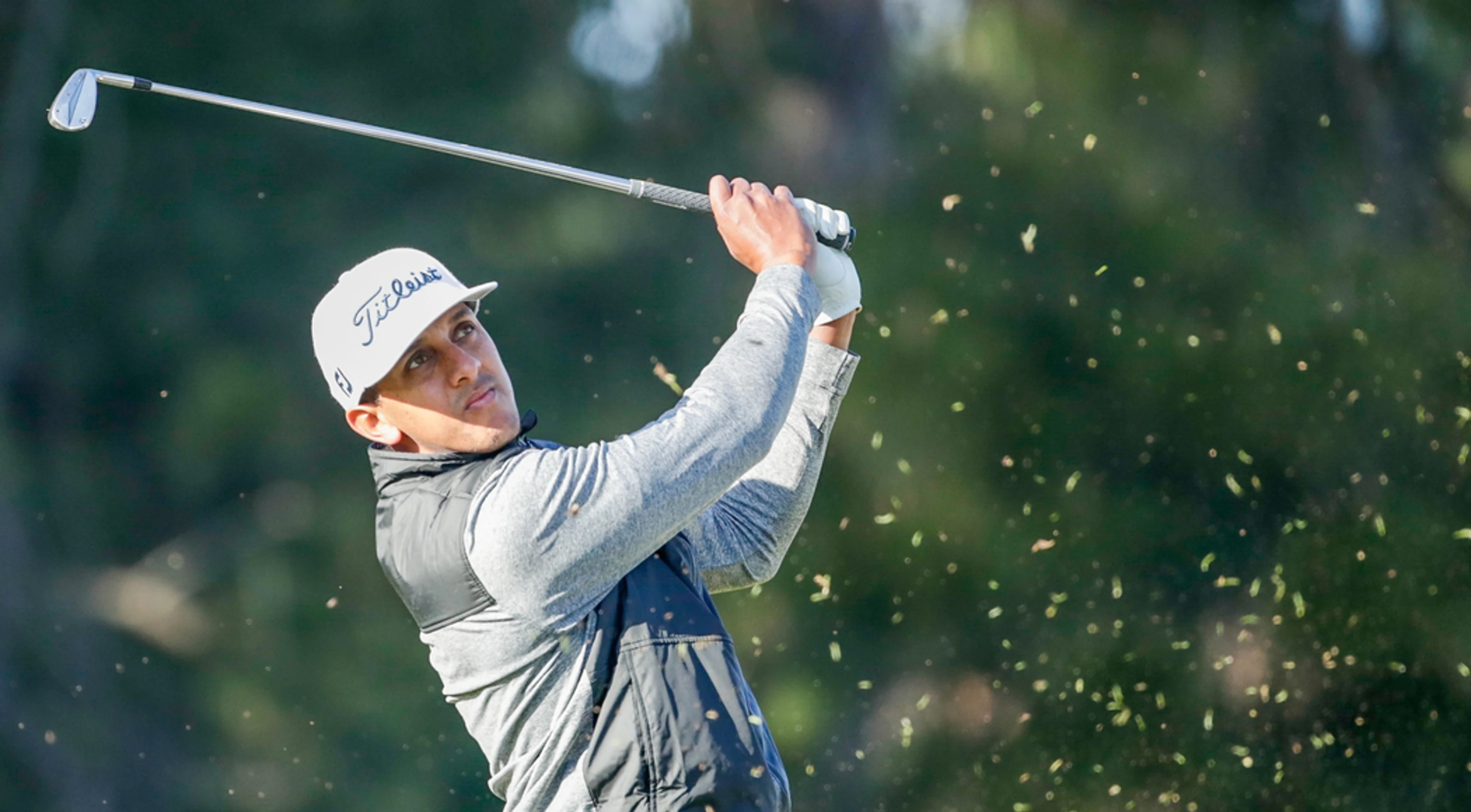 Solid short game helps Moore to top of the leaderboard at Kyalami