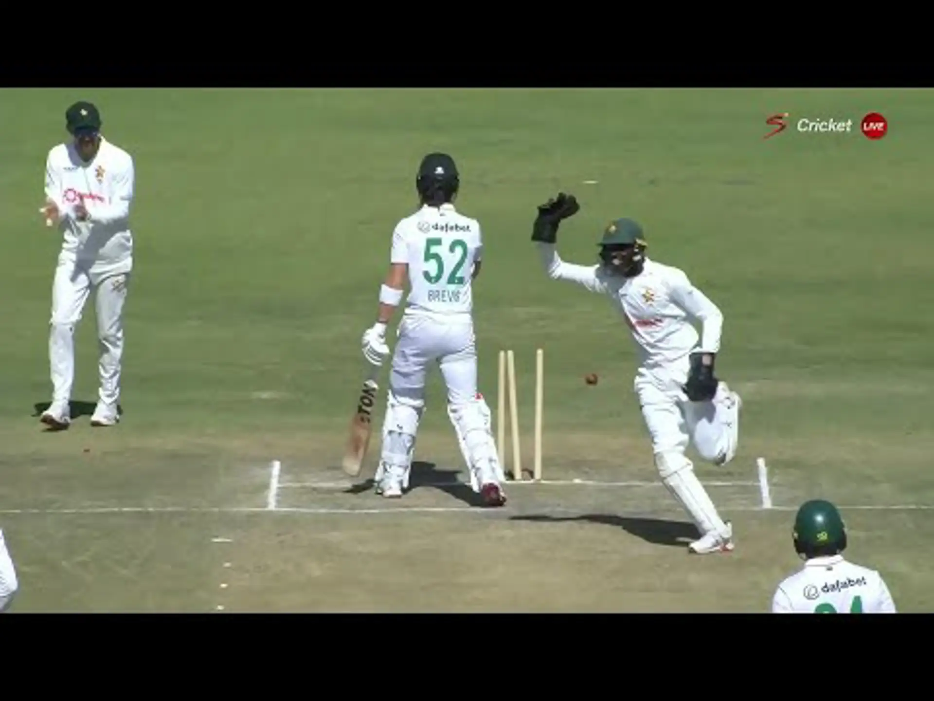 Zimbabwe v South Africa | 1st Test | 3rd innings | Vincent Masekesa 2