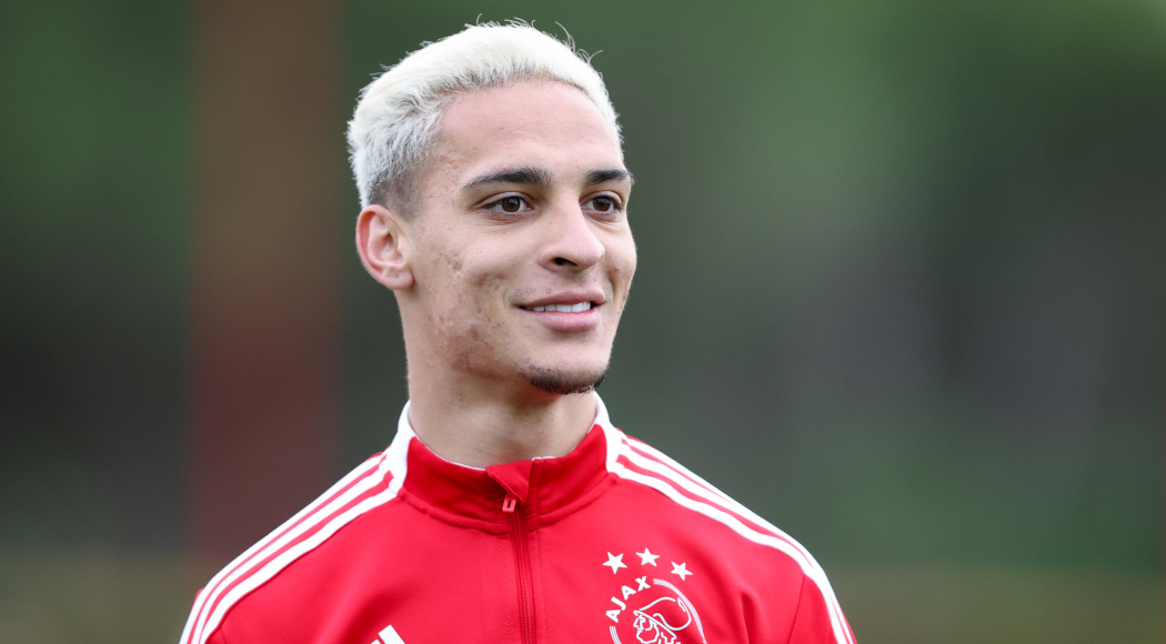 Man Utd agree deal to sign winger Antony from Ajax