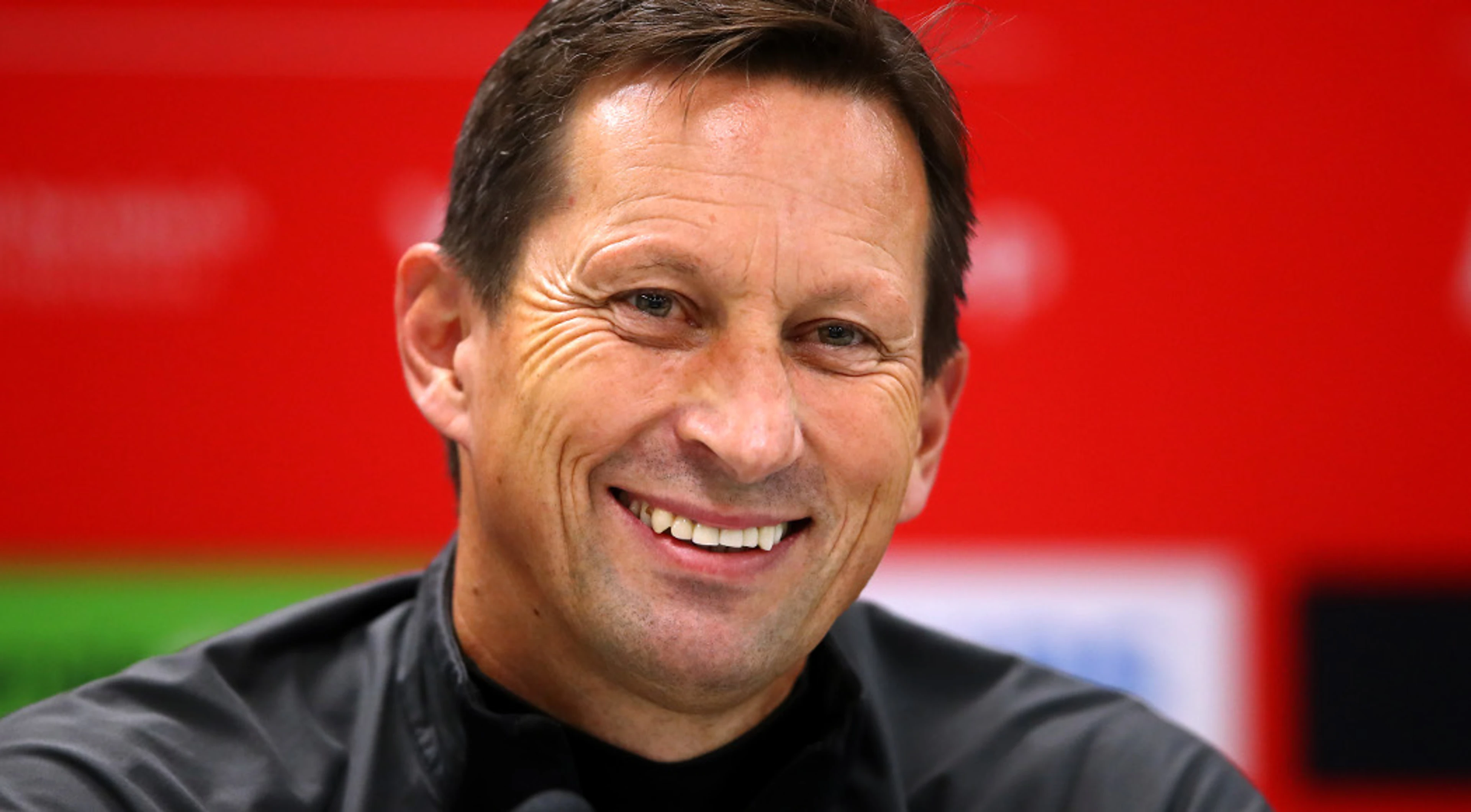 Benfica agree two-year deal with new boss Schmidt