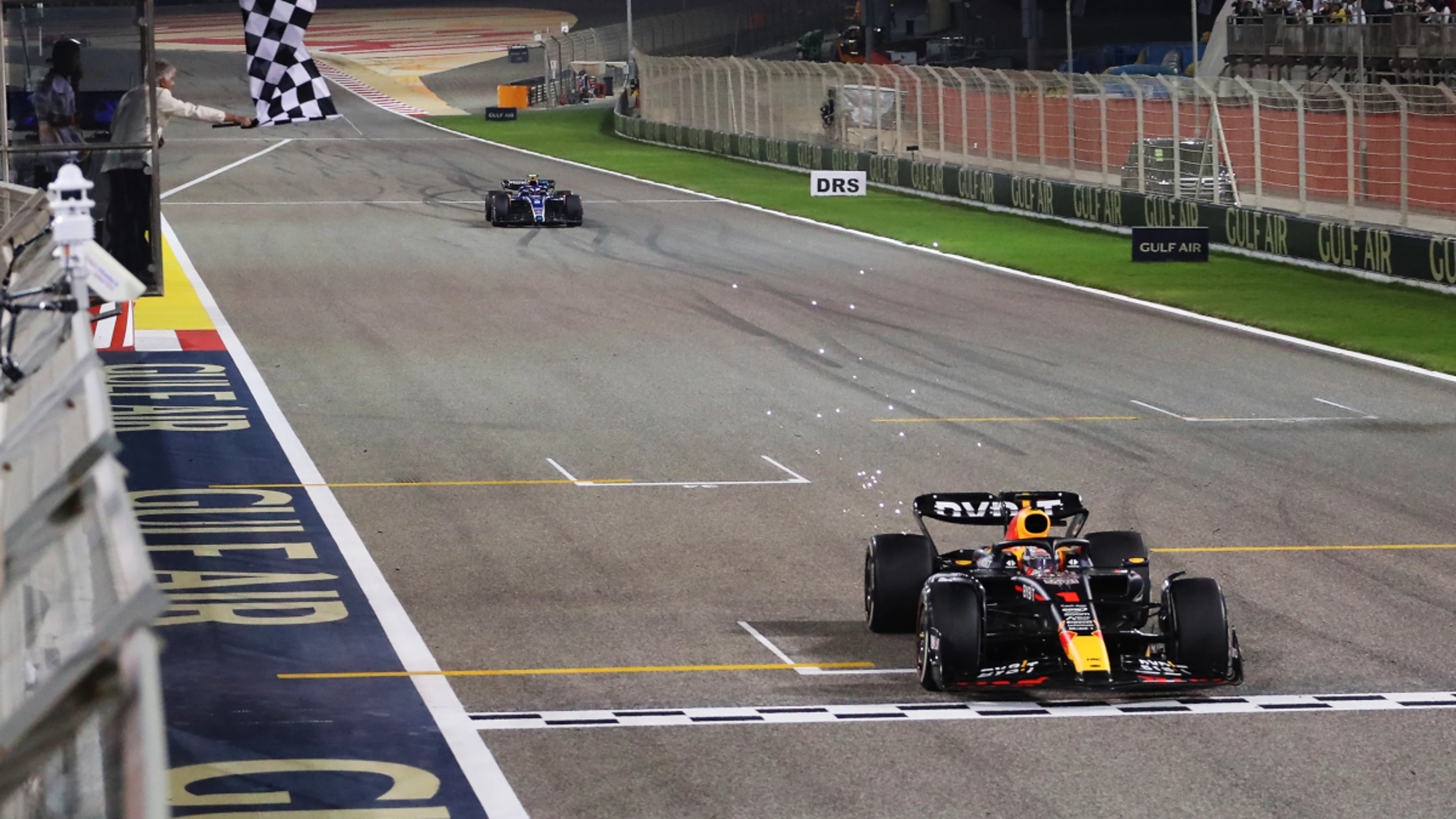 Alonso back on the podium as Max cruises to victory