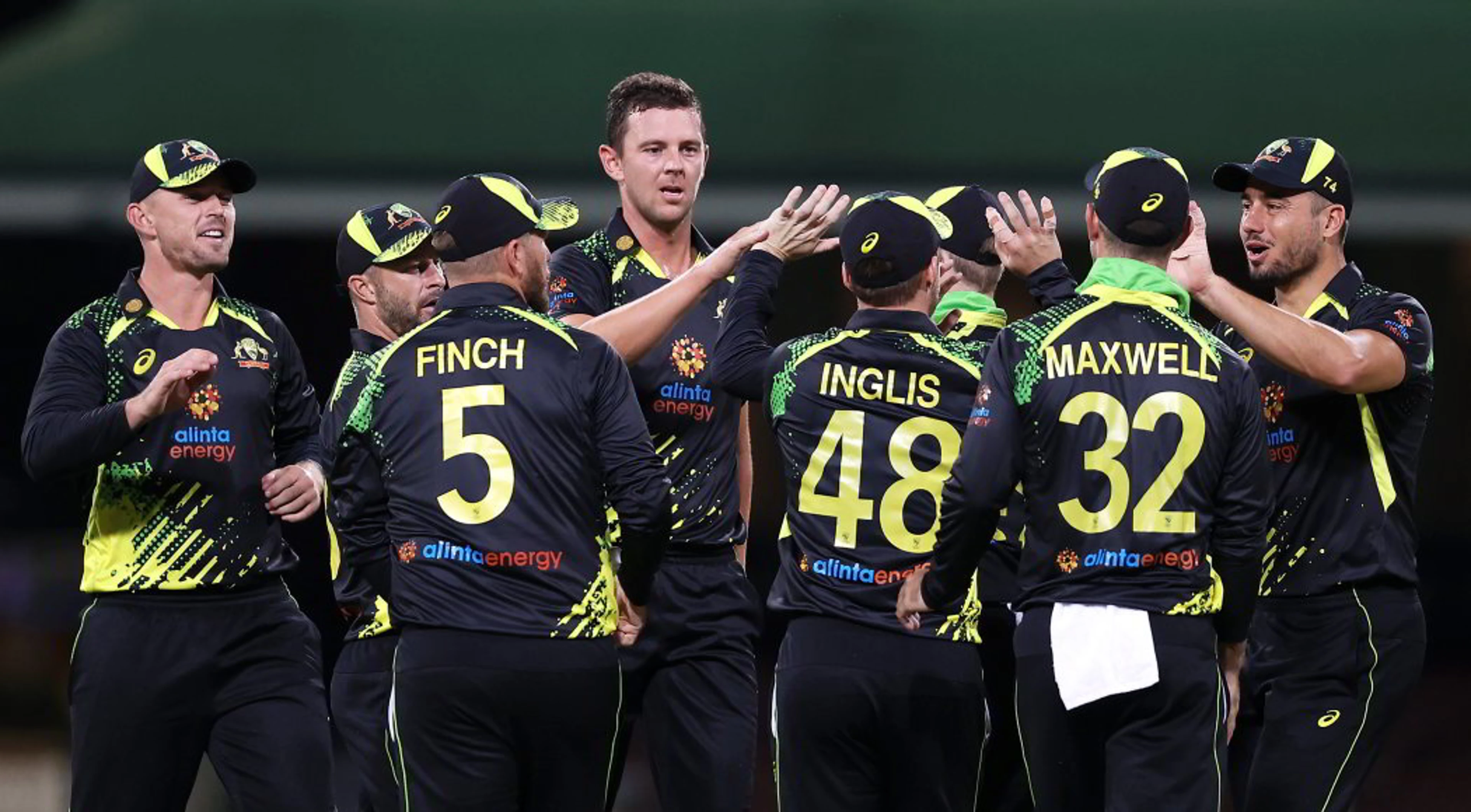 Australia beat Sri Lanka after super over drama
