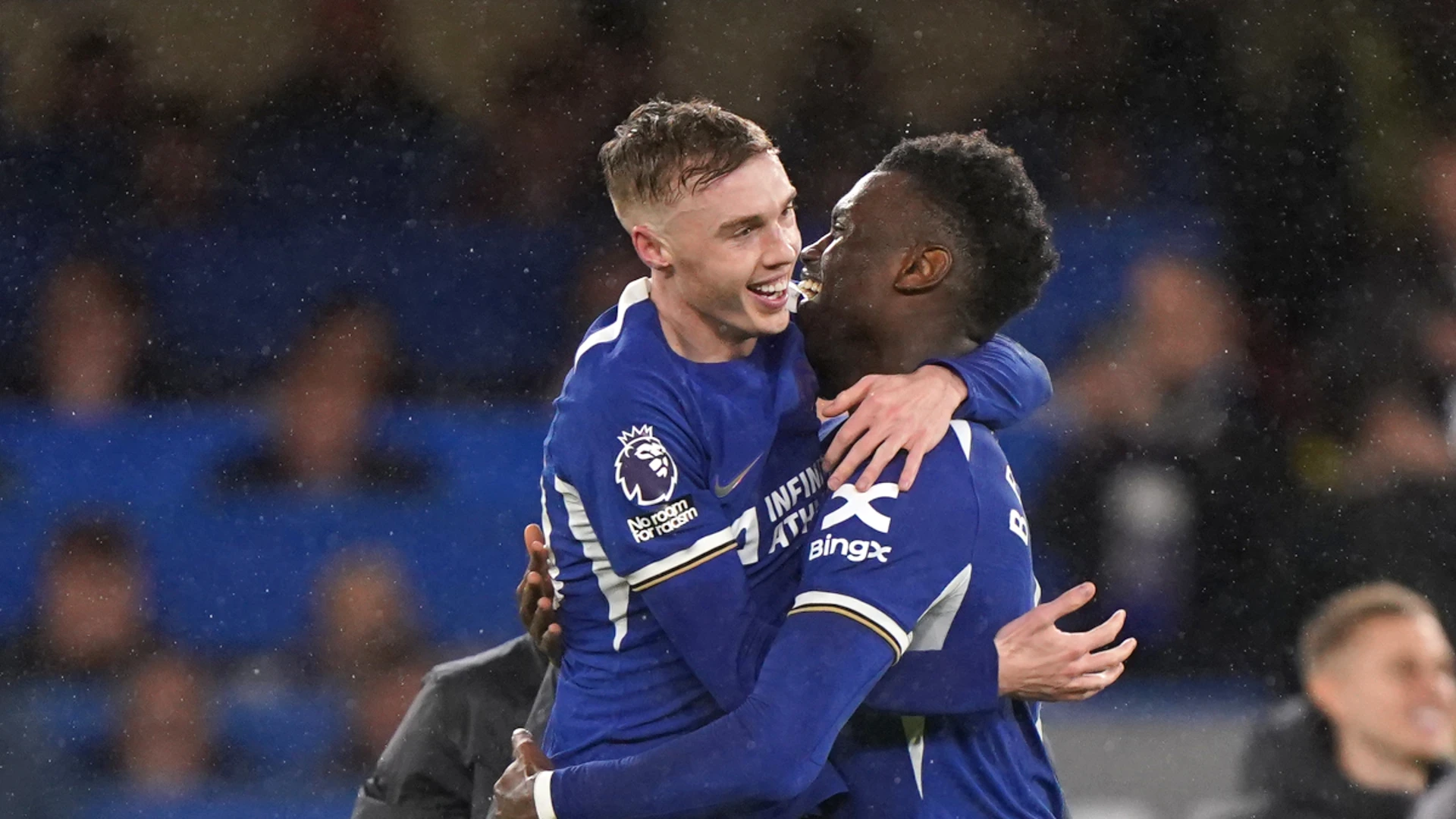 Hat-trick hero Palmer fires Chelsea to last-gasp win over Man Utd