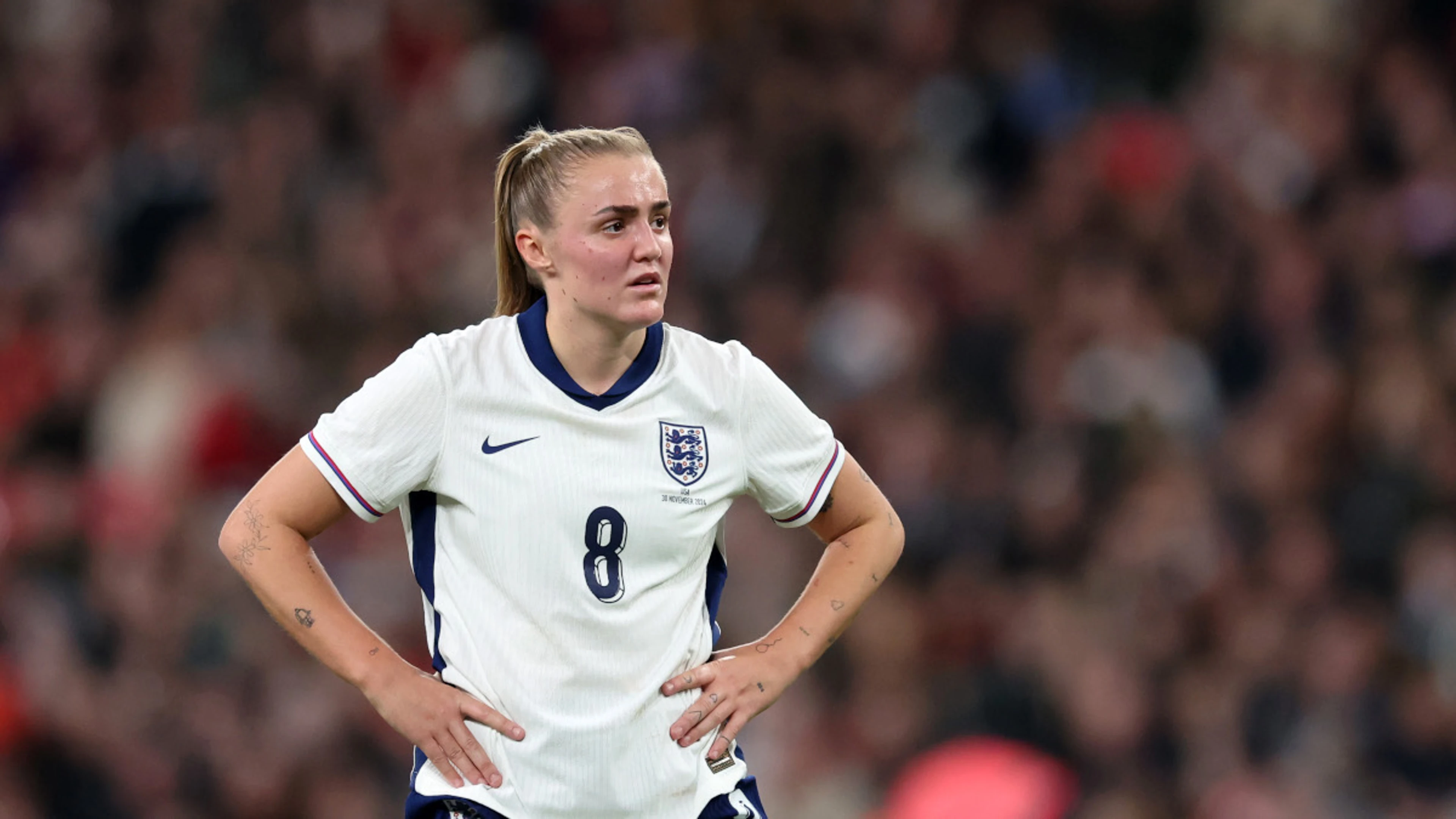 England's Stanway out for 'several months' after knee surgery