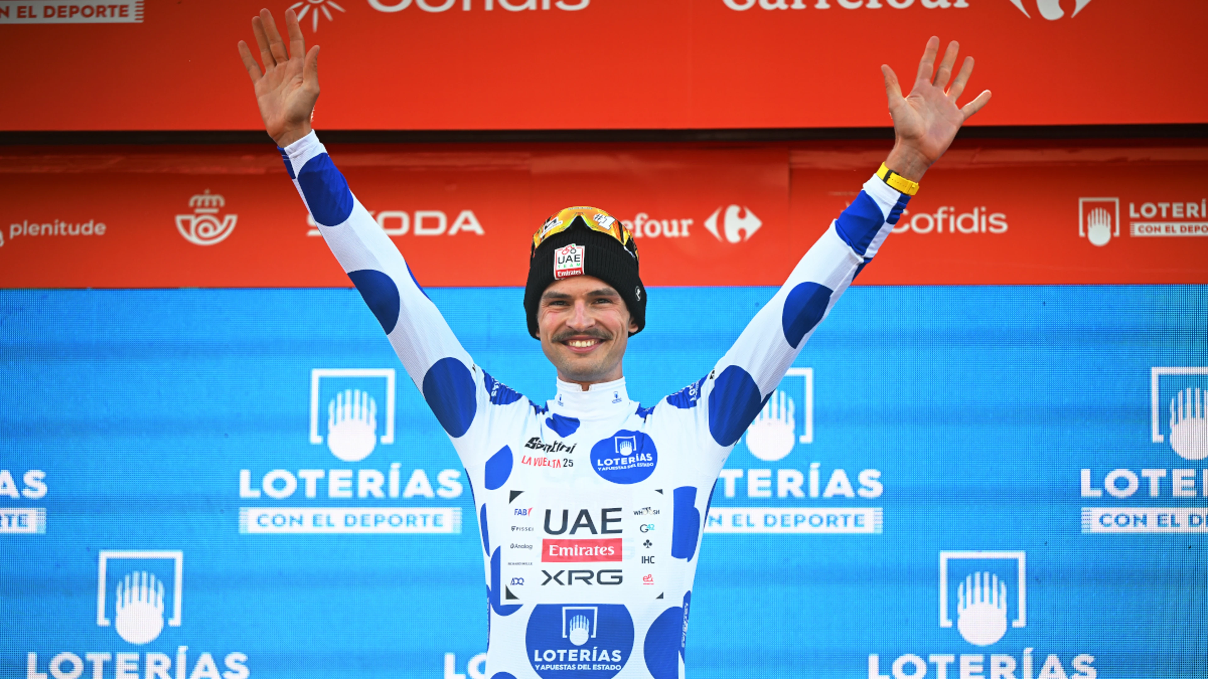 Australian Vine solos to Vuelta stage six win, Traeen takes red jersey