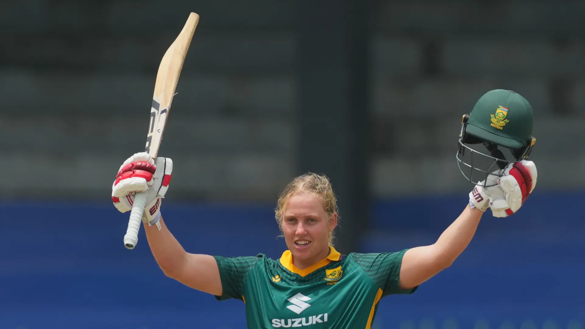 CENTURY STAND: Dercksen strikes maiden ton to rescue faltering SA