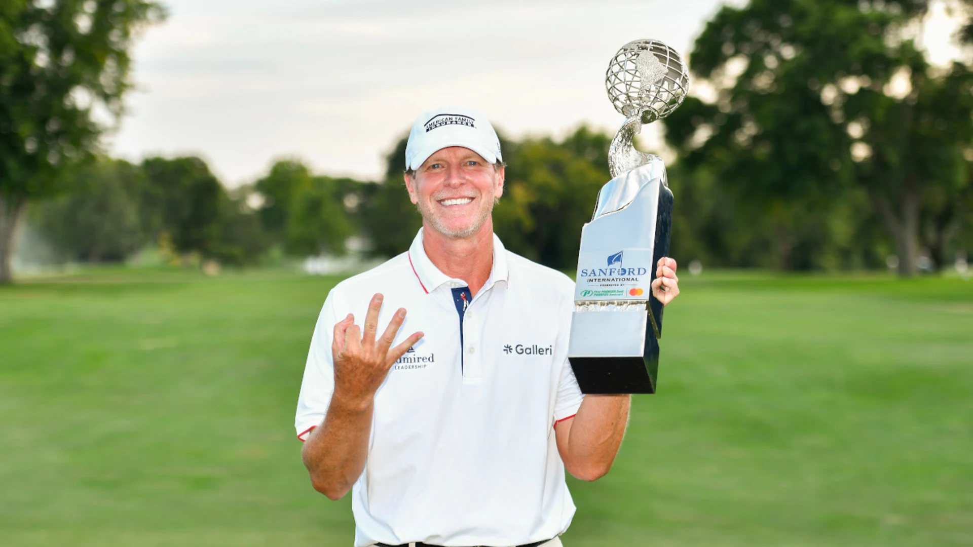 After 4-hole playoff, Steve Stricker 3-peats at Sanford International