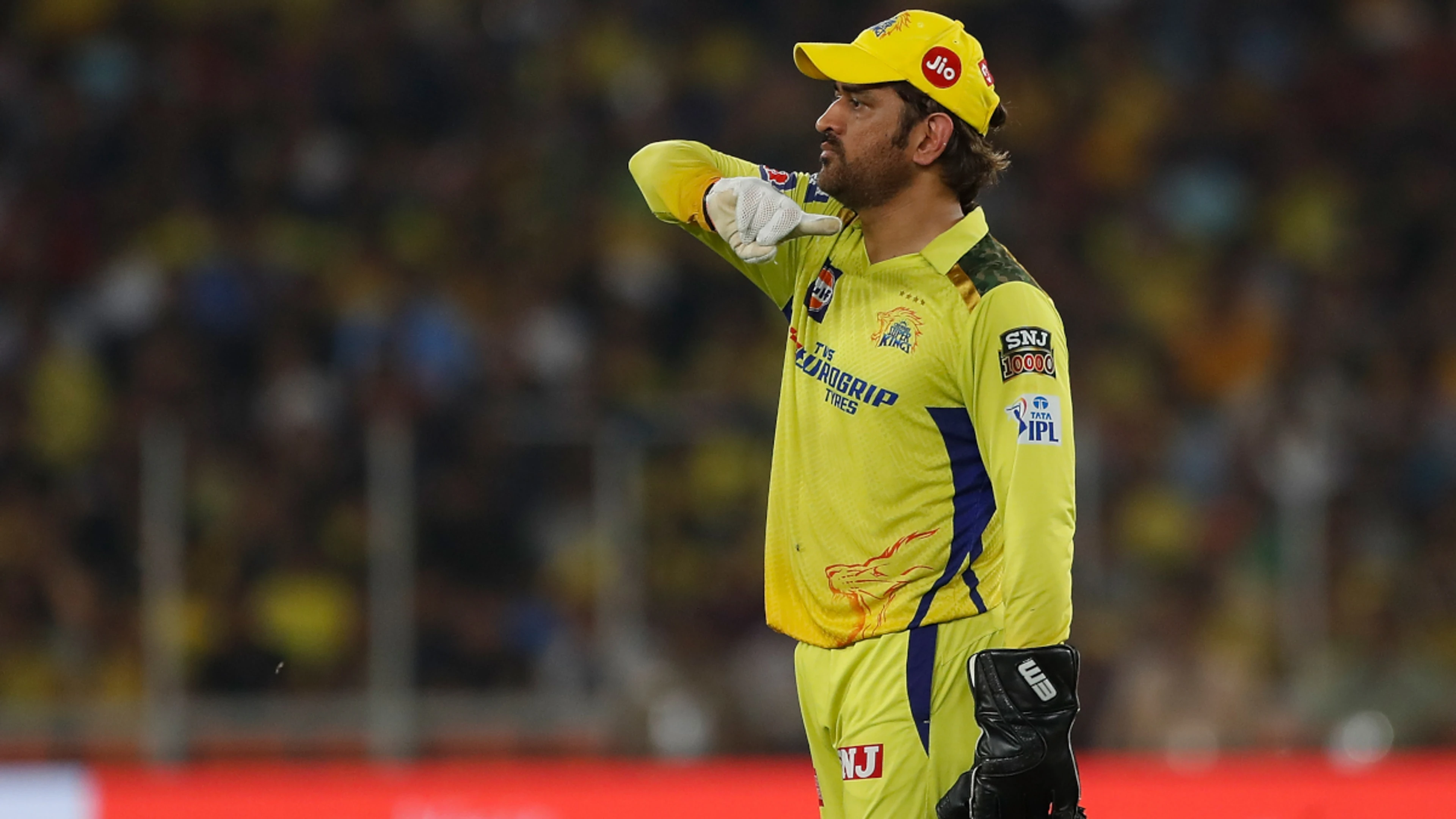 Dhoni doing 'well' after knee surgery - team