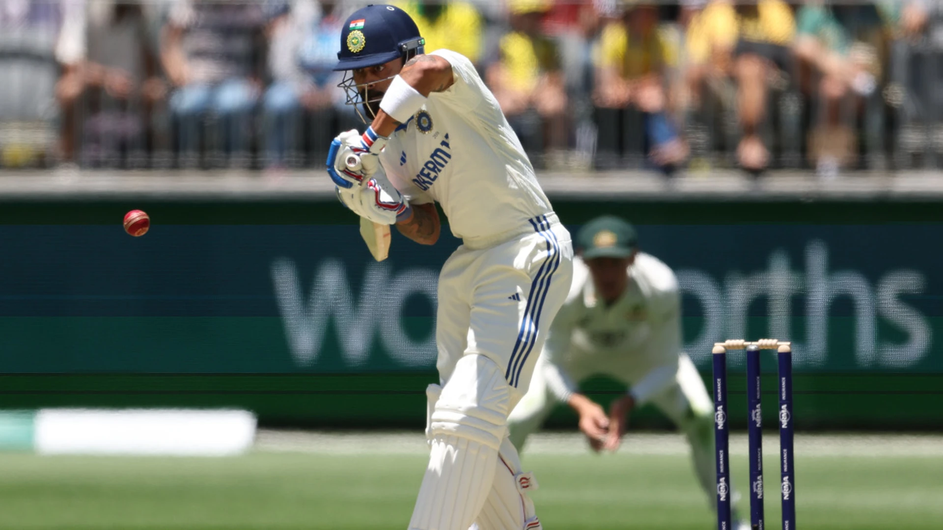 Kohli out cheaply as Australia take early charge against India