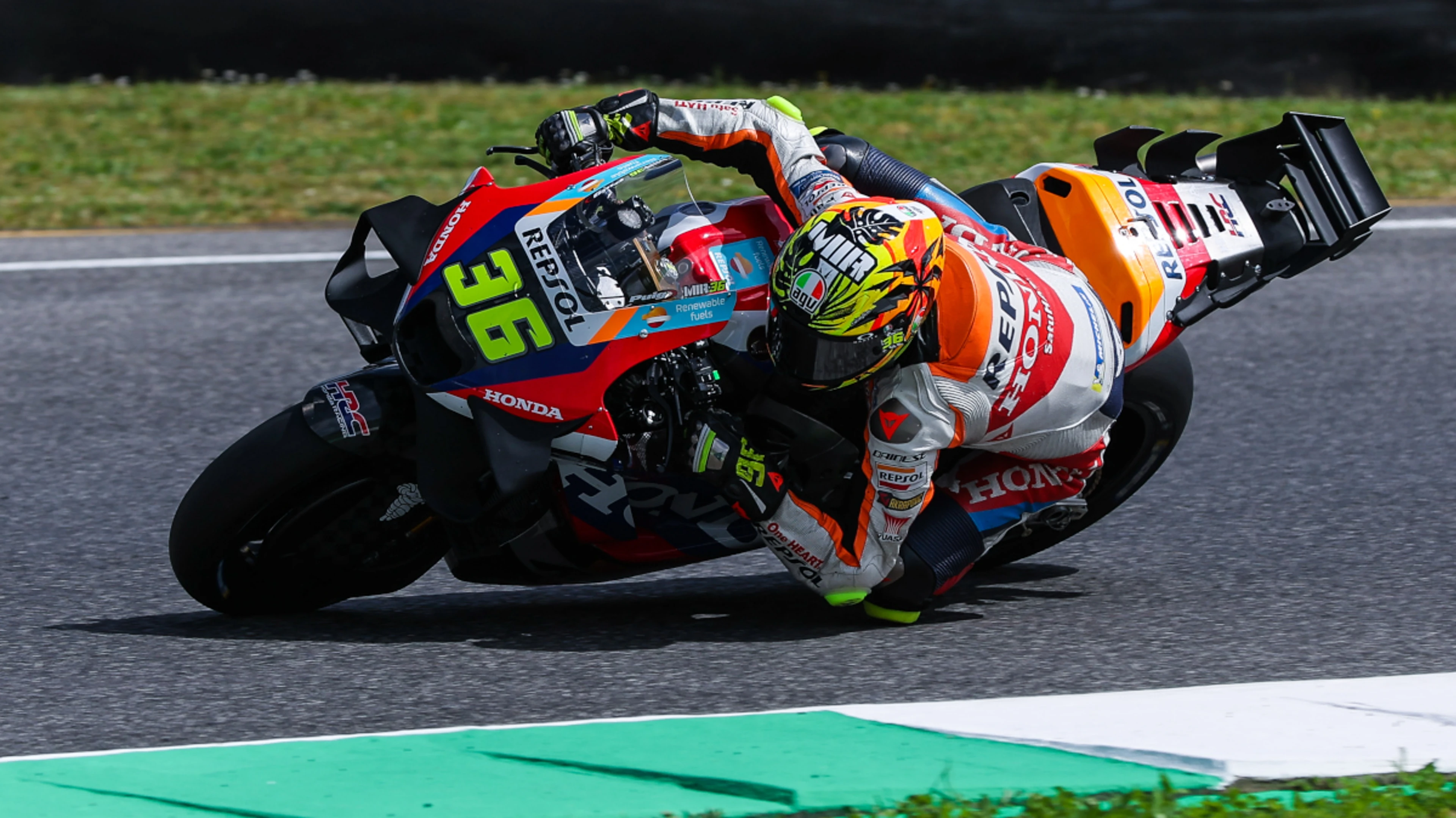 Ex-champion Mir extends Honda MotoGP deal