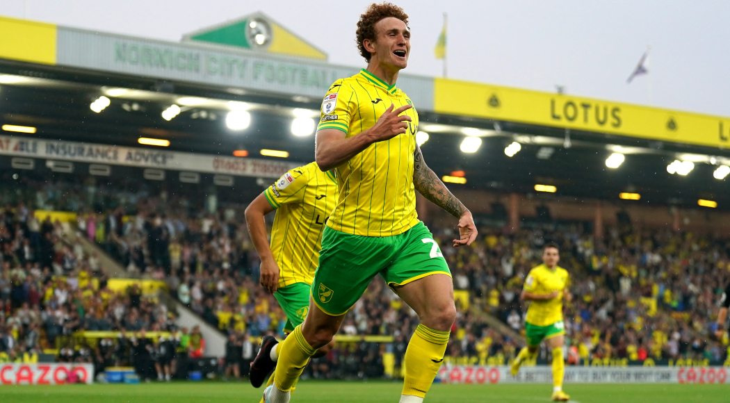 Norwich sink Huddersfield to end winless start