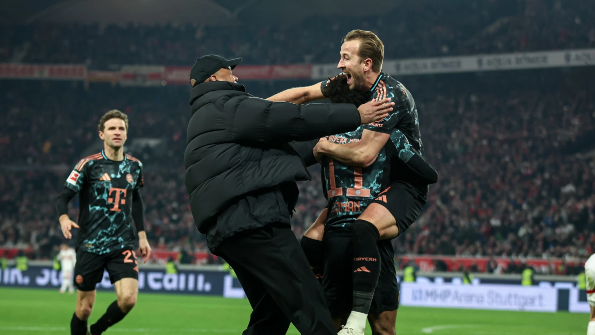 Bayern beat Stuttgart to stay on course for Bundesliga title