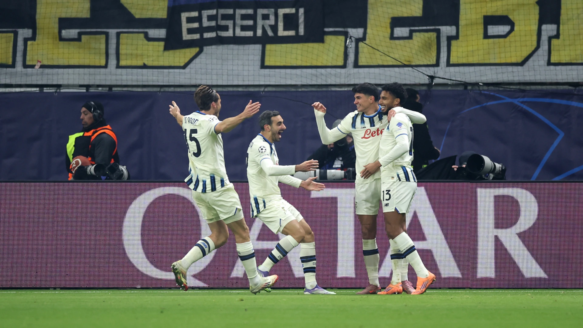 Atalanta stun Frankfurt with five-minute blitz