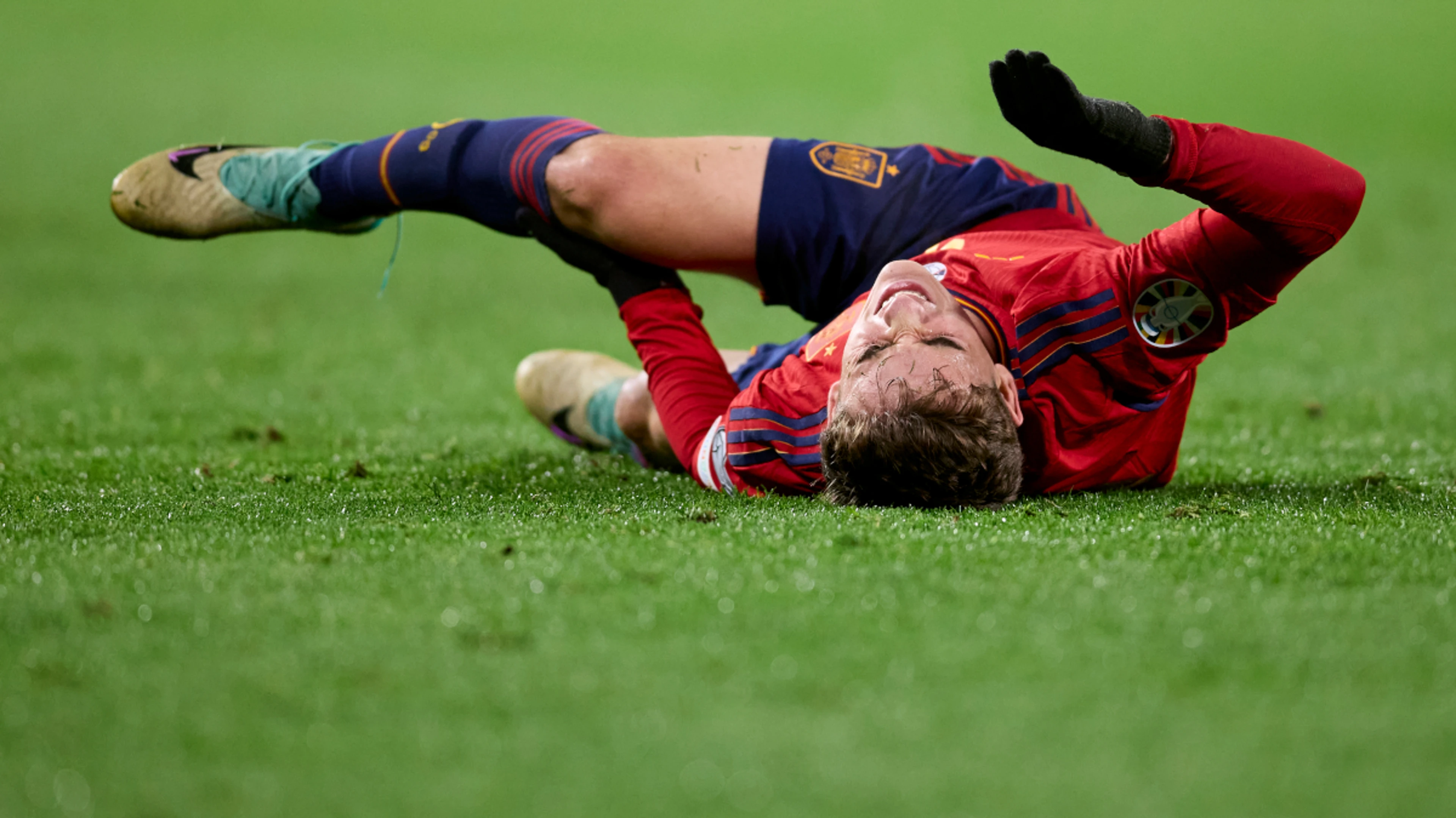 Spain's Gavi sidelined for several months with torn ACL